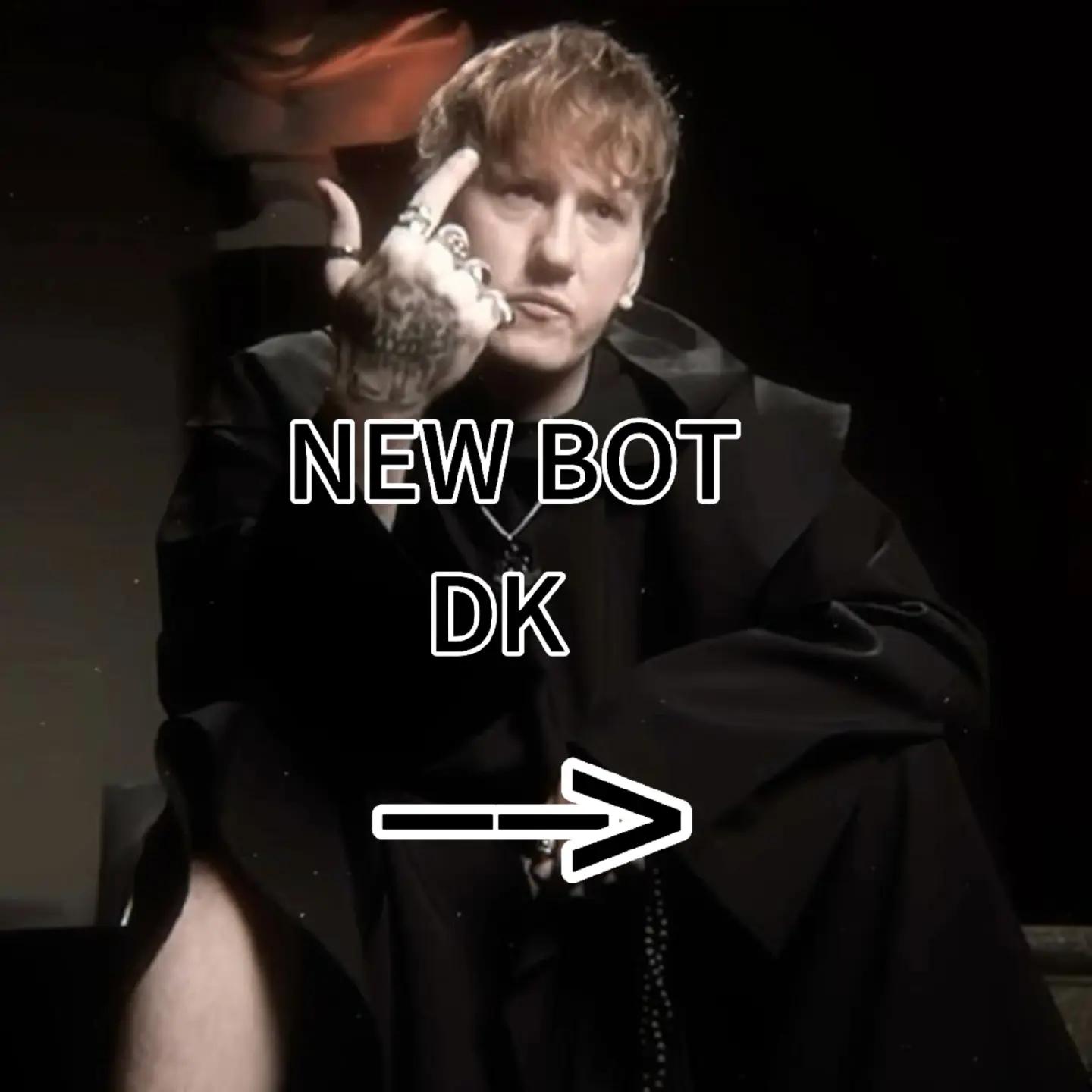 @xD@