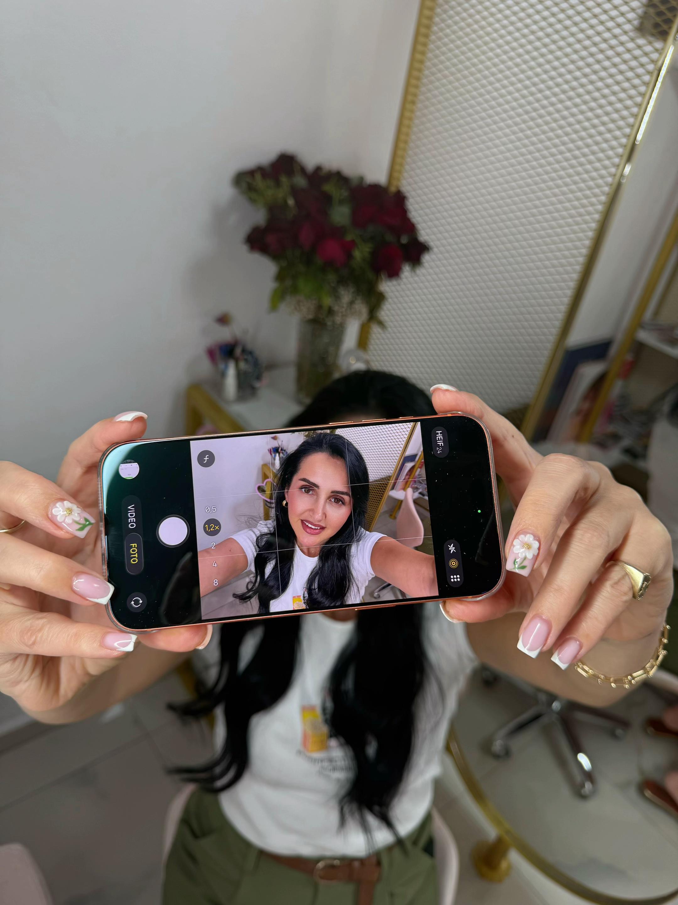 @Nails__besa