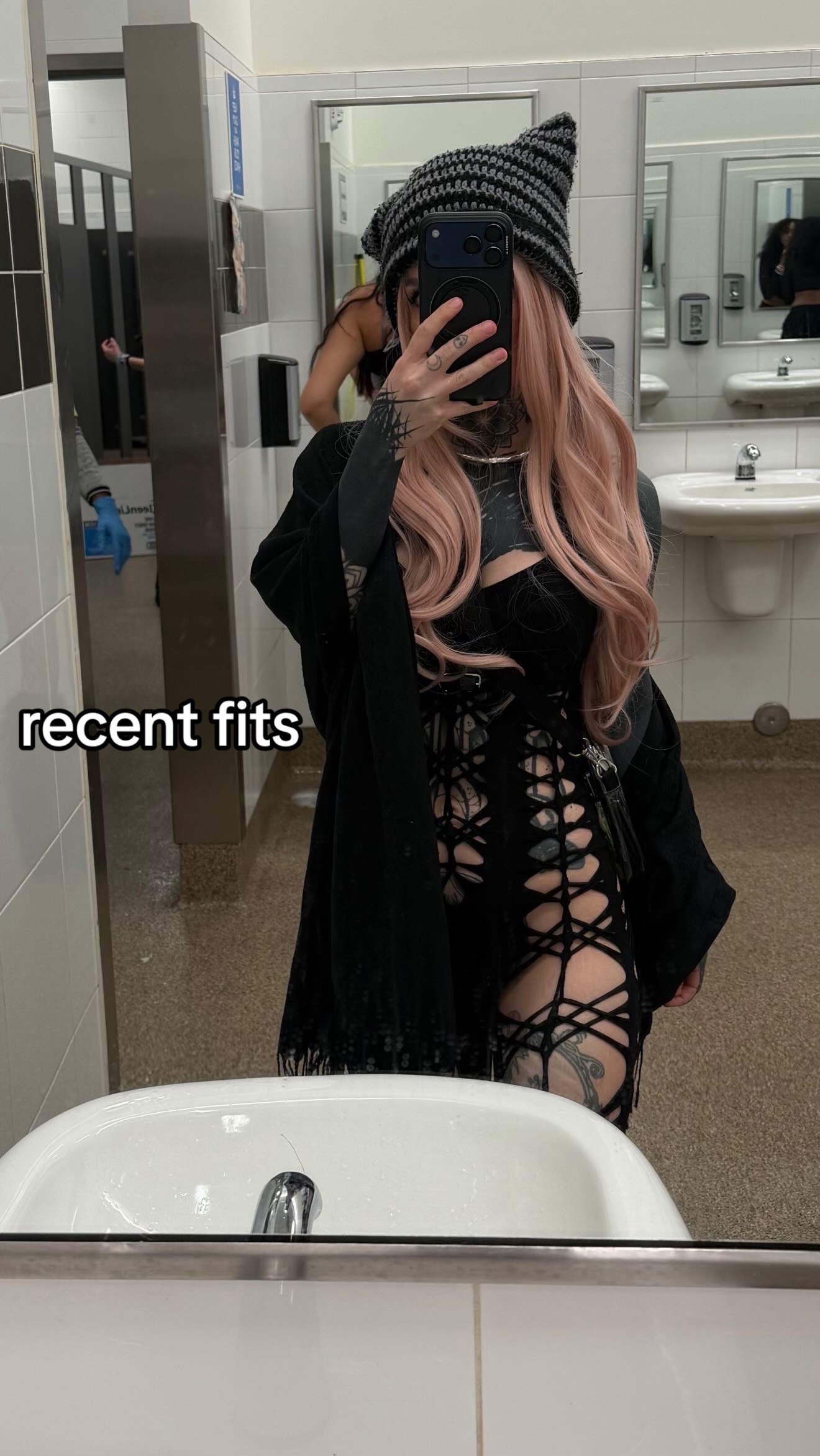 @Leesha
