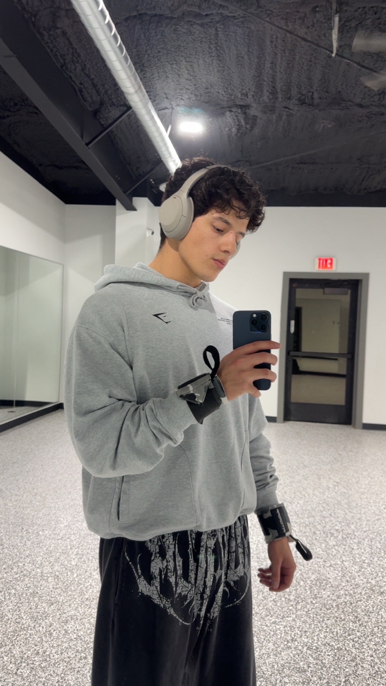 @Zeus L