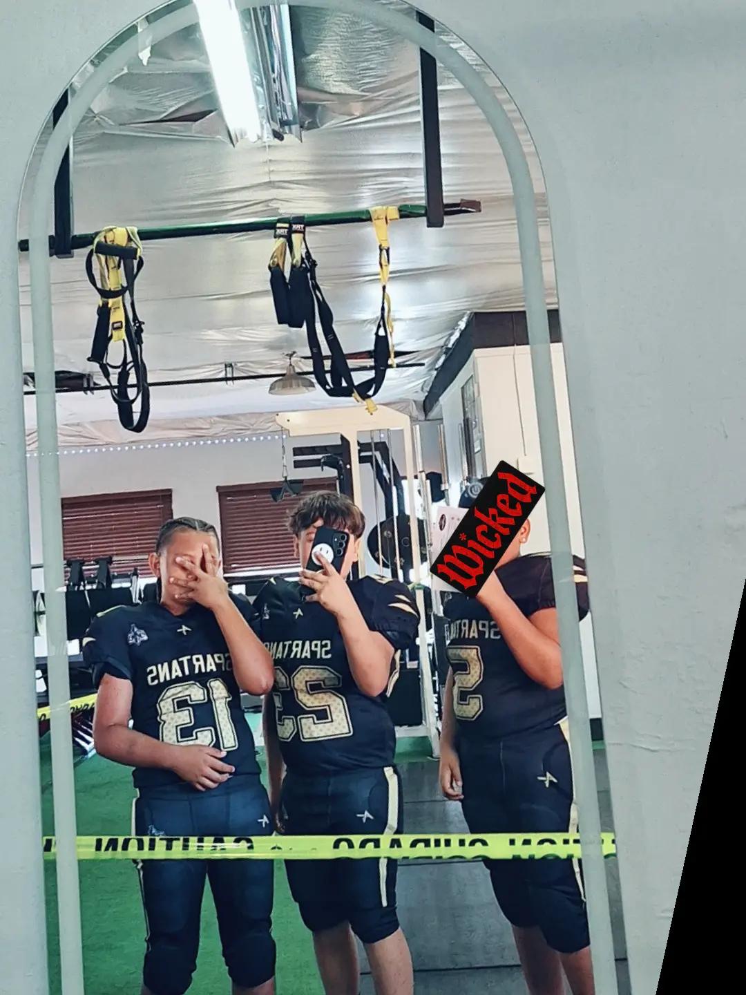 @👤