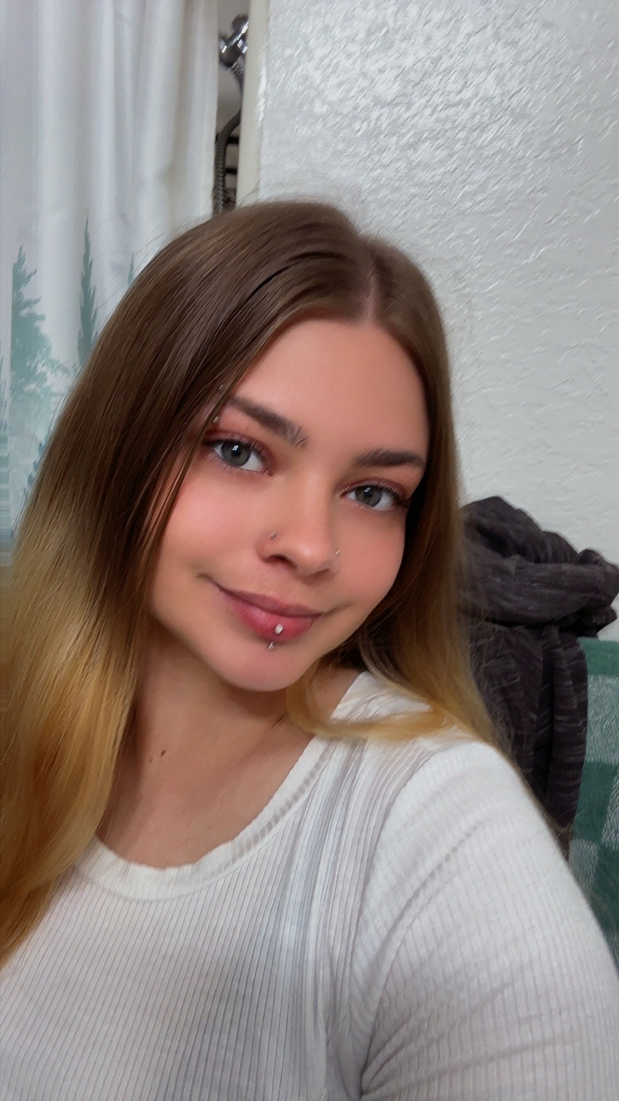 @Just a girl…๐
