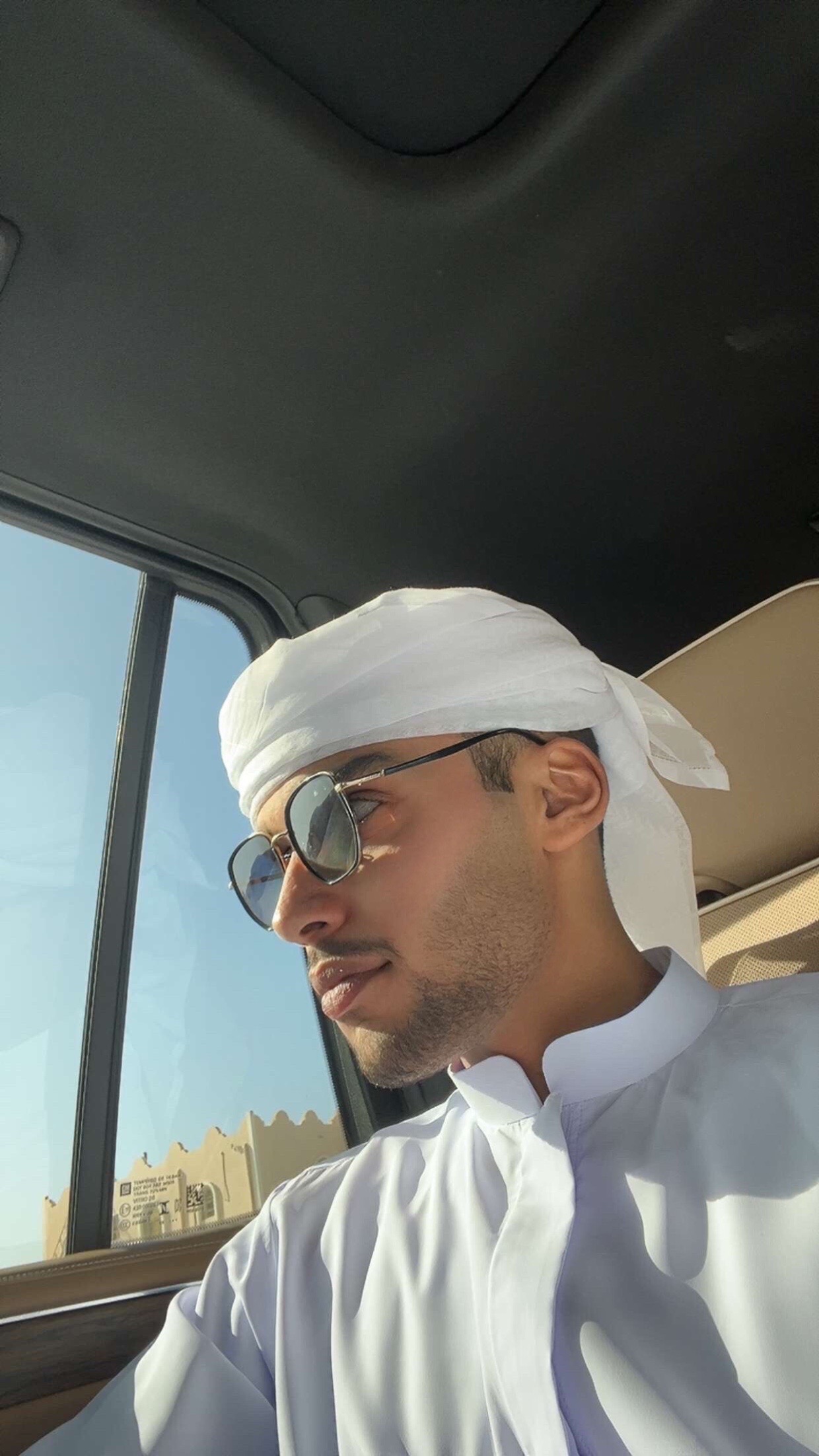 @às
