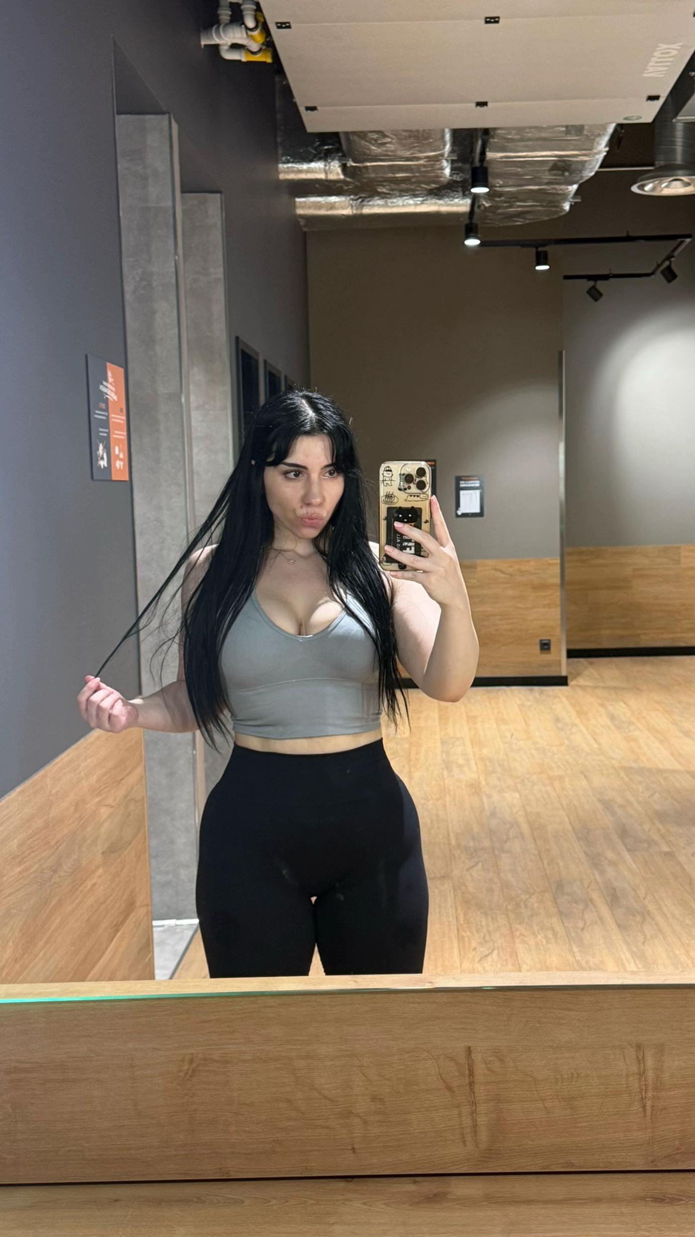 @🧛🏻♀️