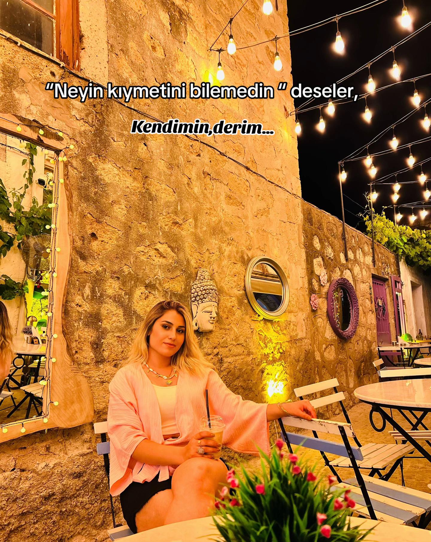@Elif Kaya