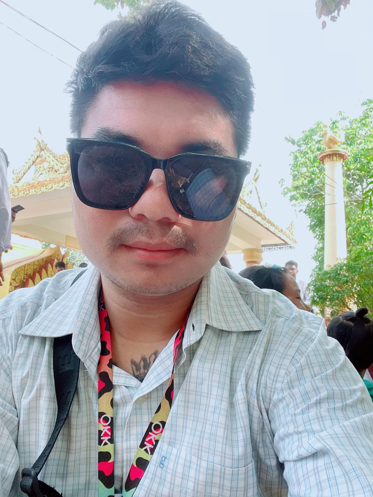 @😘😘Chit kyaw😘😘