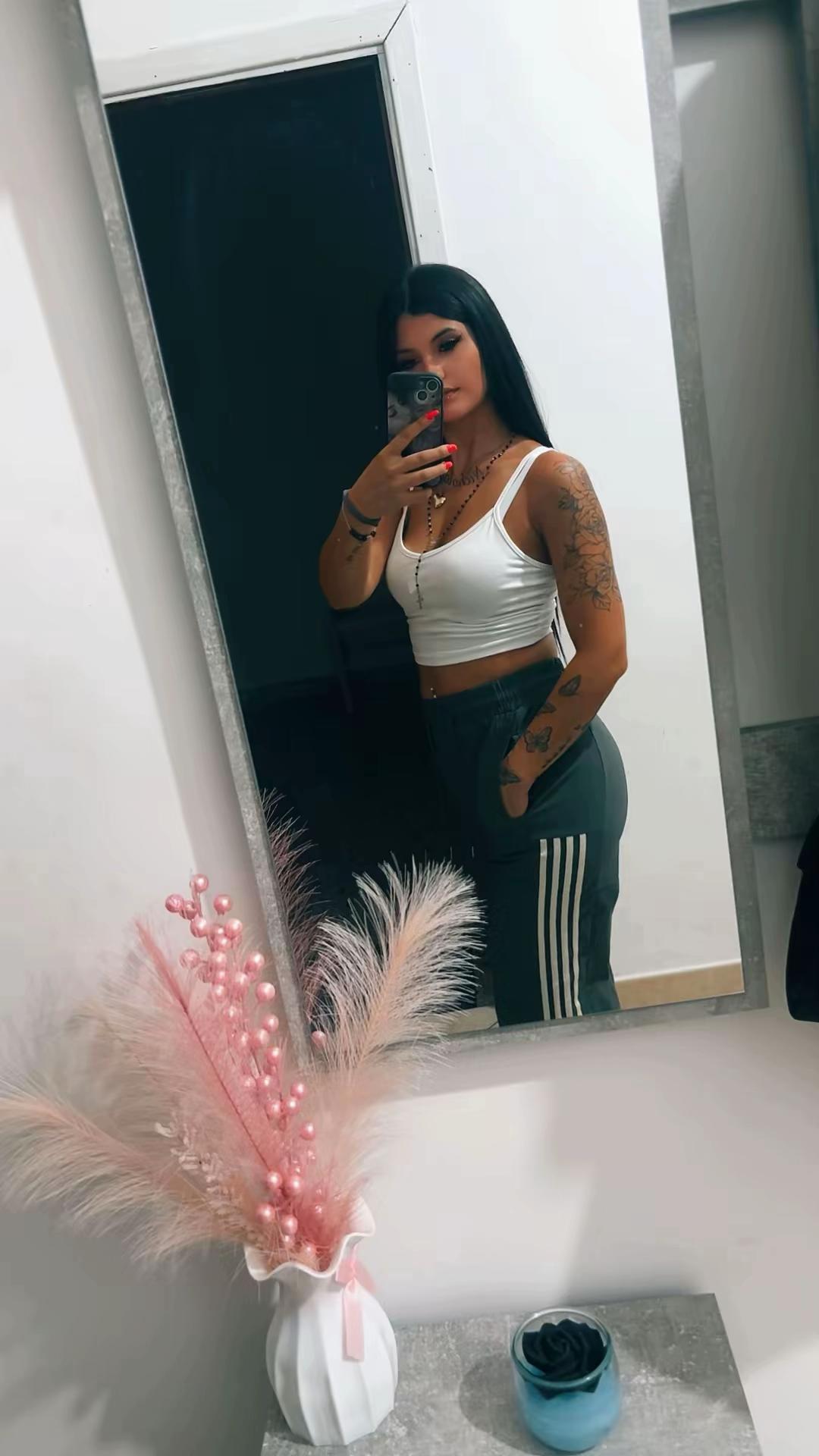 @Jenny🖤
