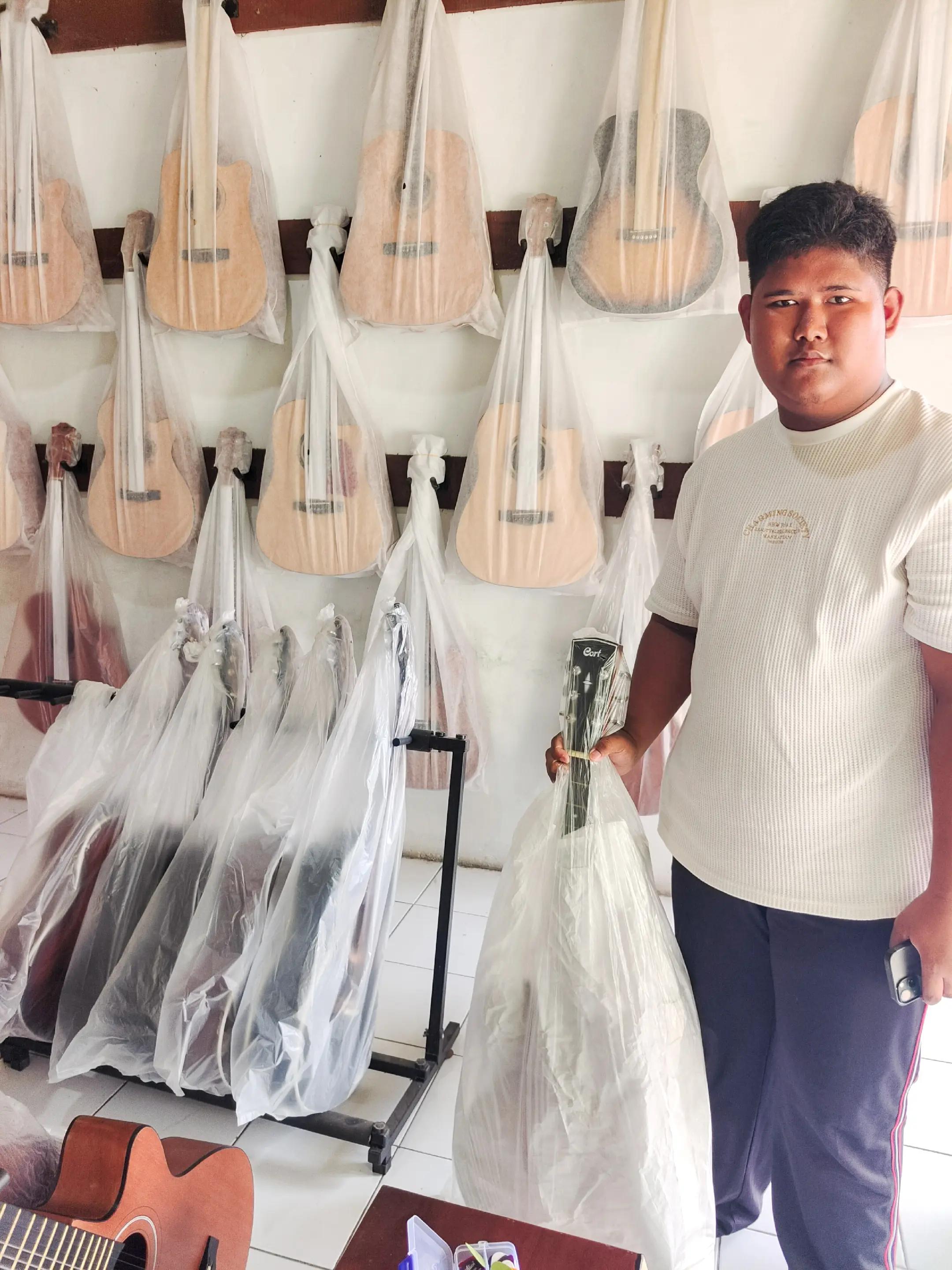 @Hanung Gitar Purwakarta