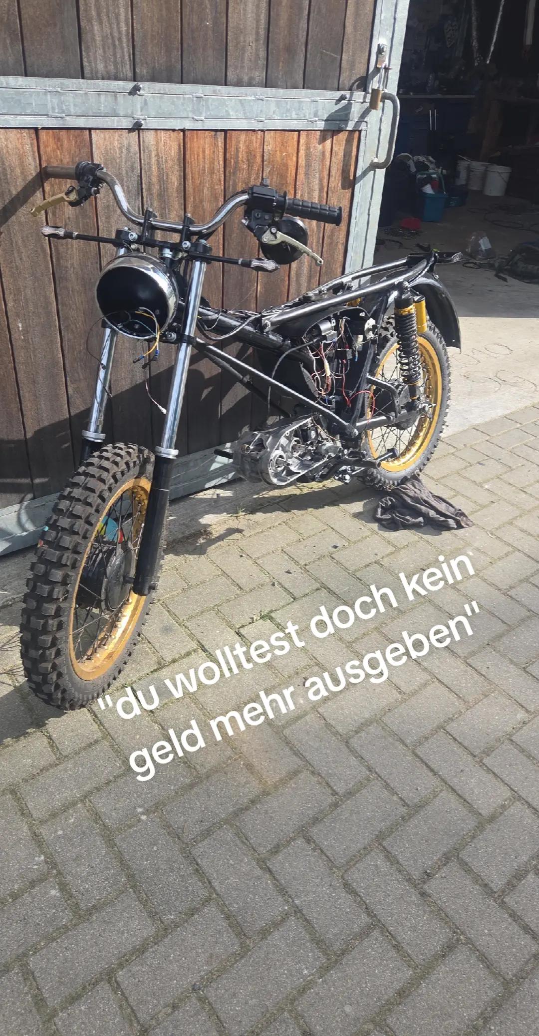 @mopedleon
