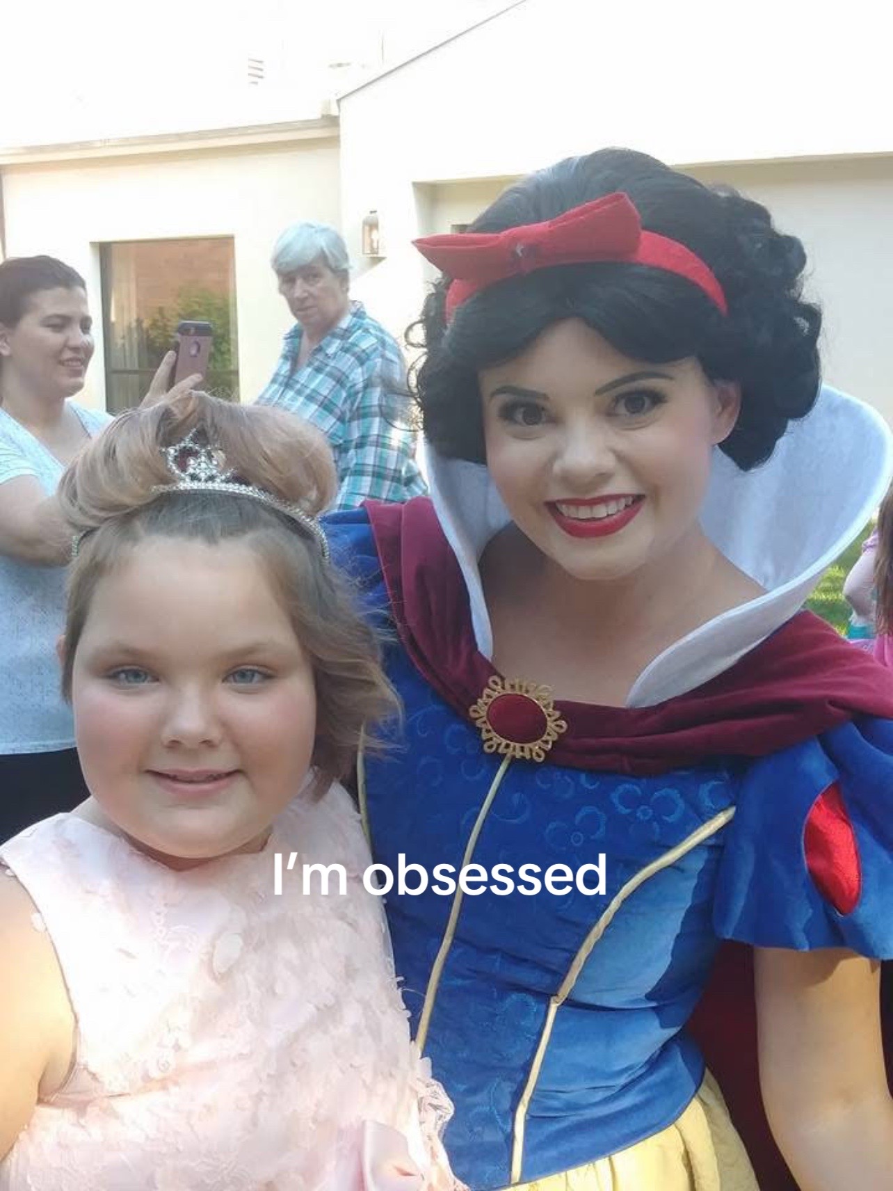 @livingdeadgirliemadz