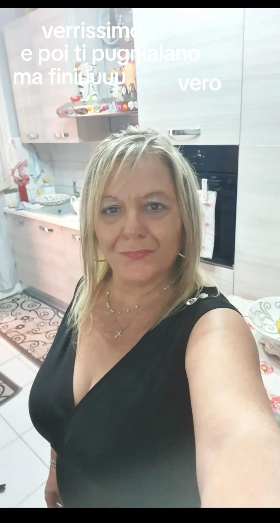 @angela bella bionda pazzerella