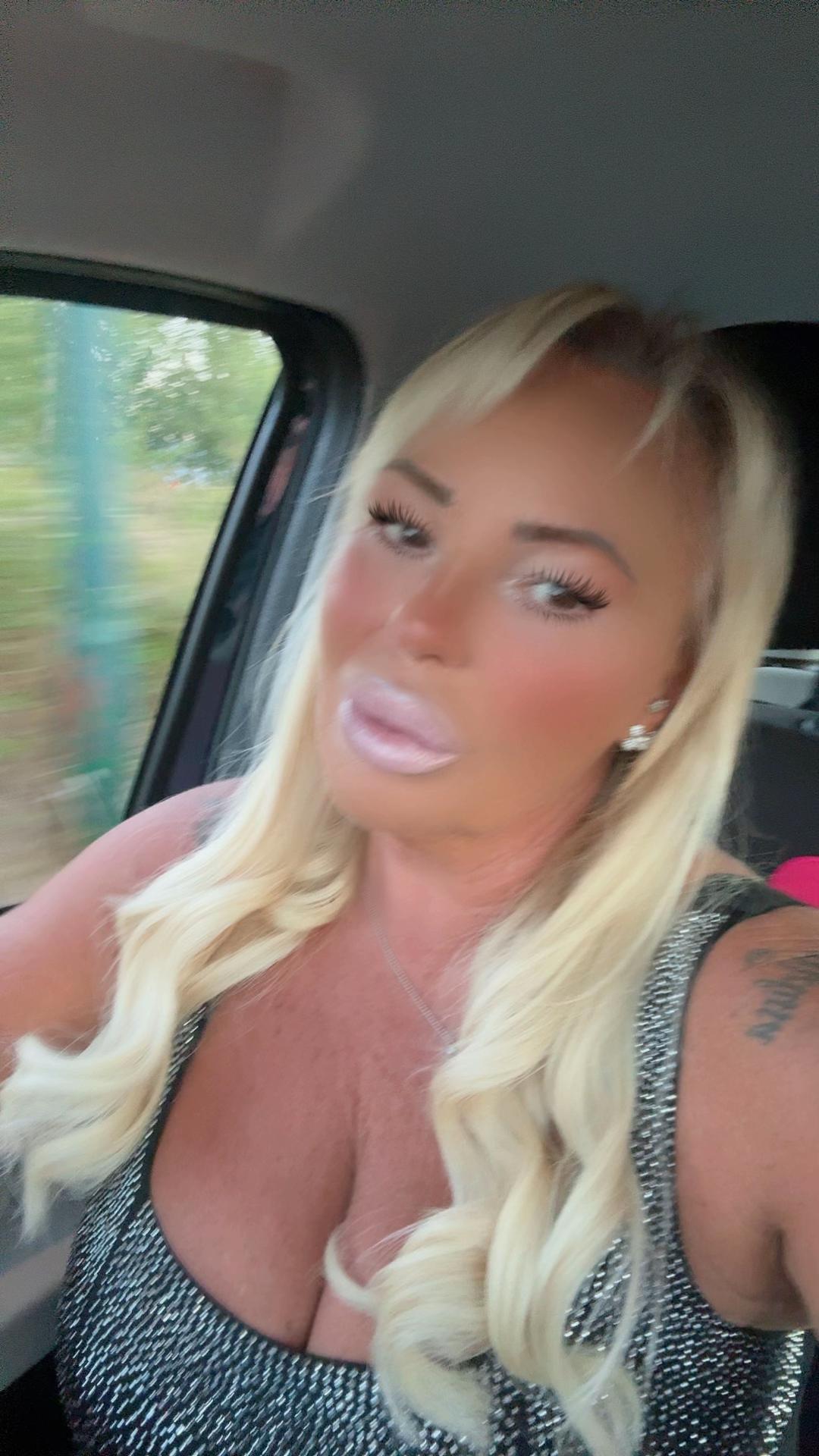@Angela