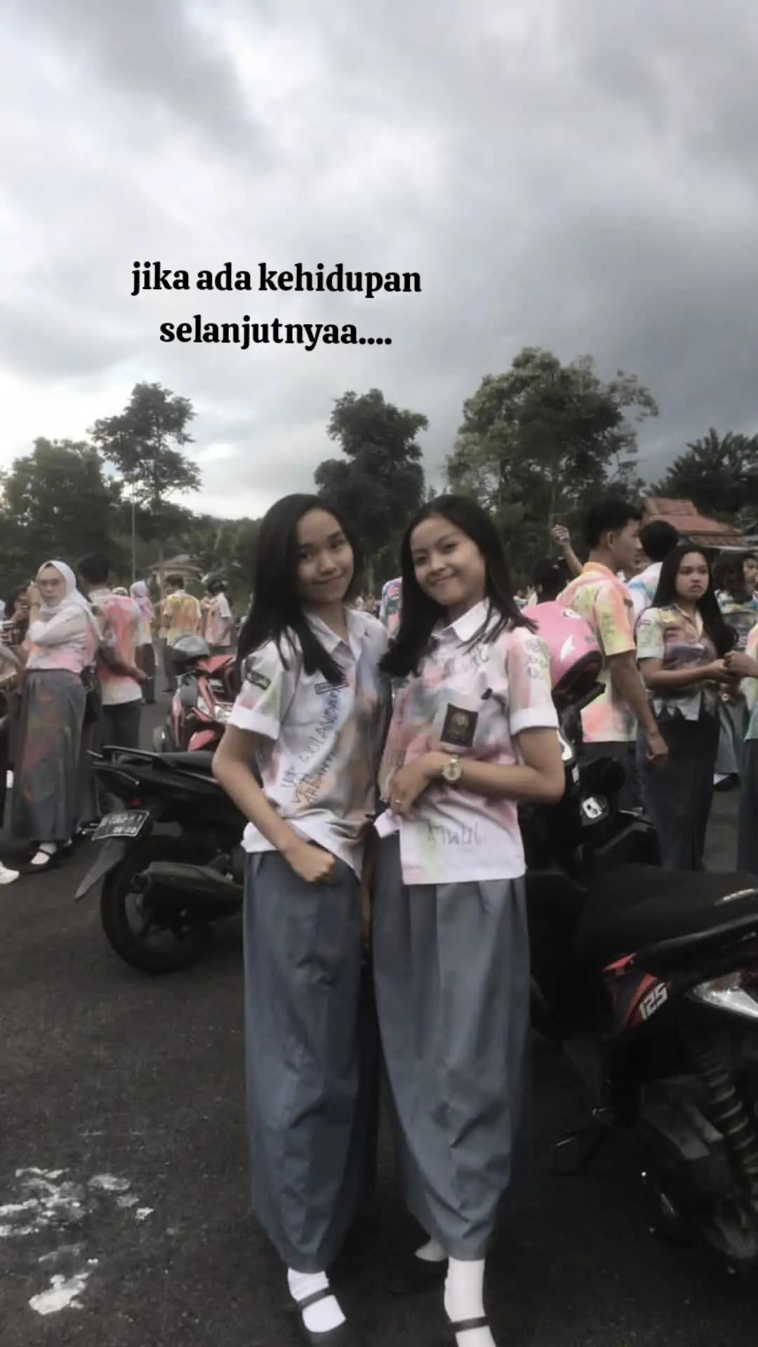 @Dindaaa