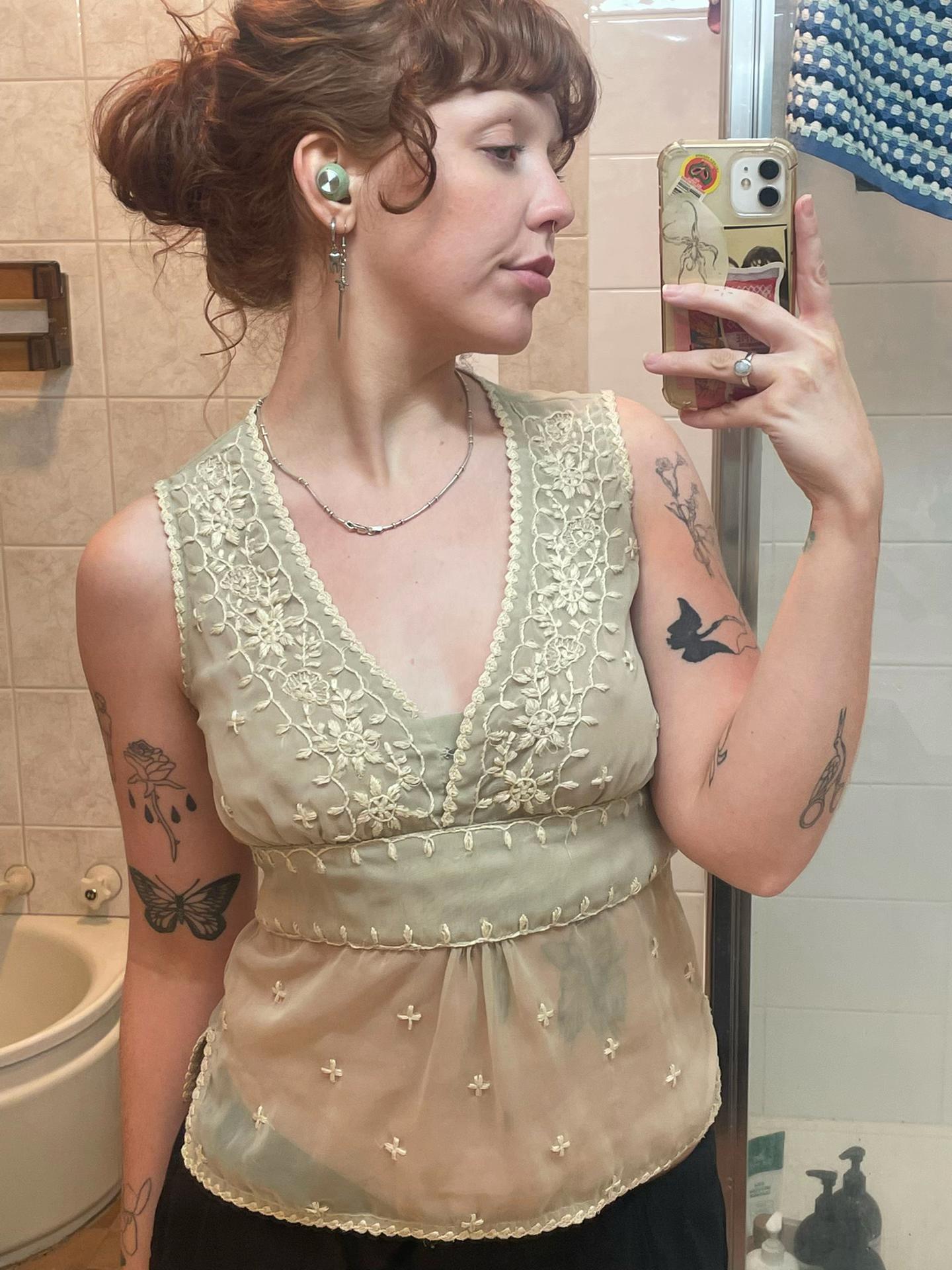 @peachylina