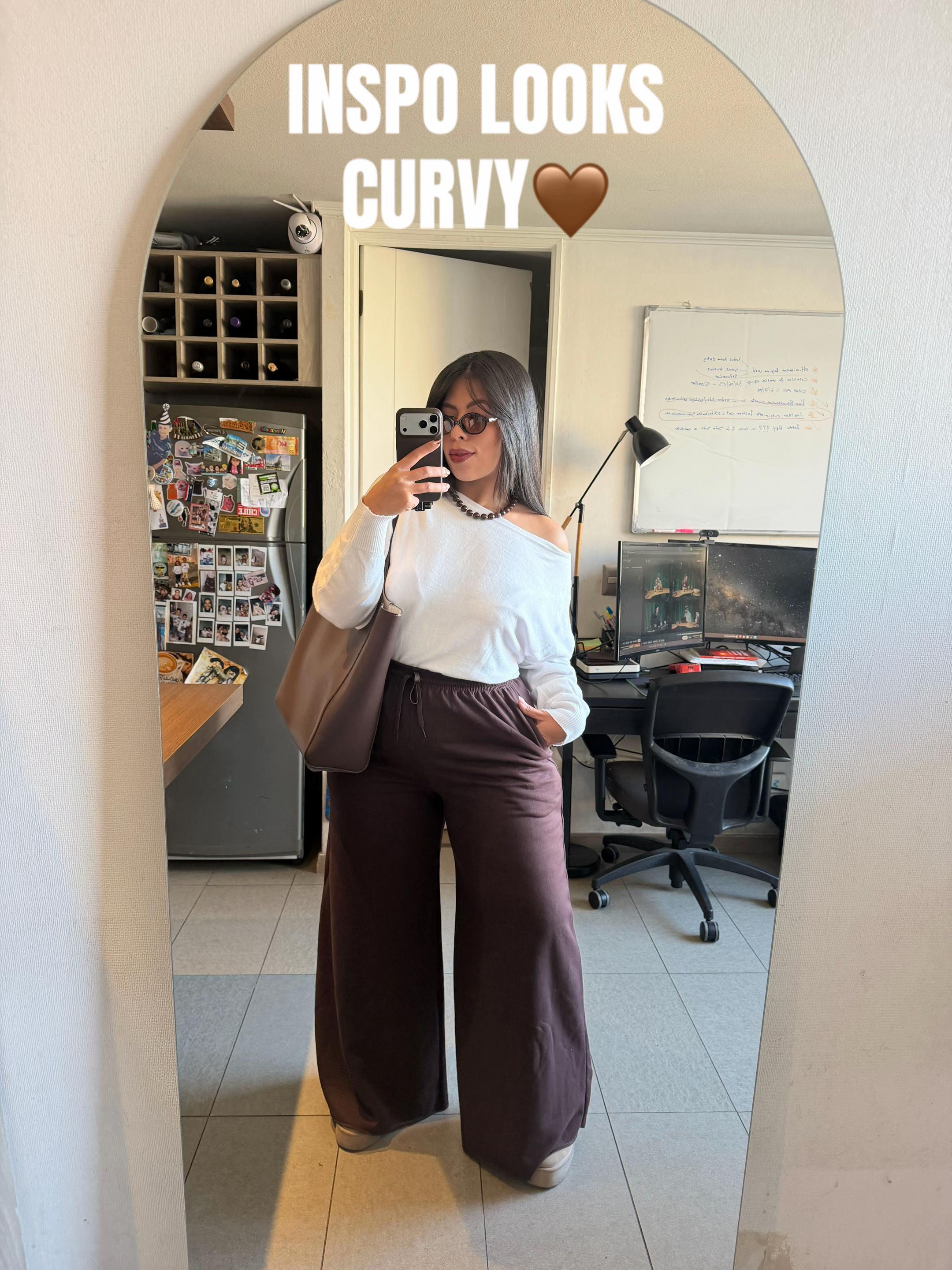 @Andrea Galue| Curvy creator🤎