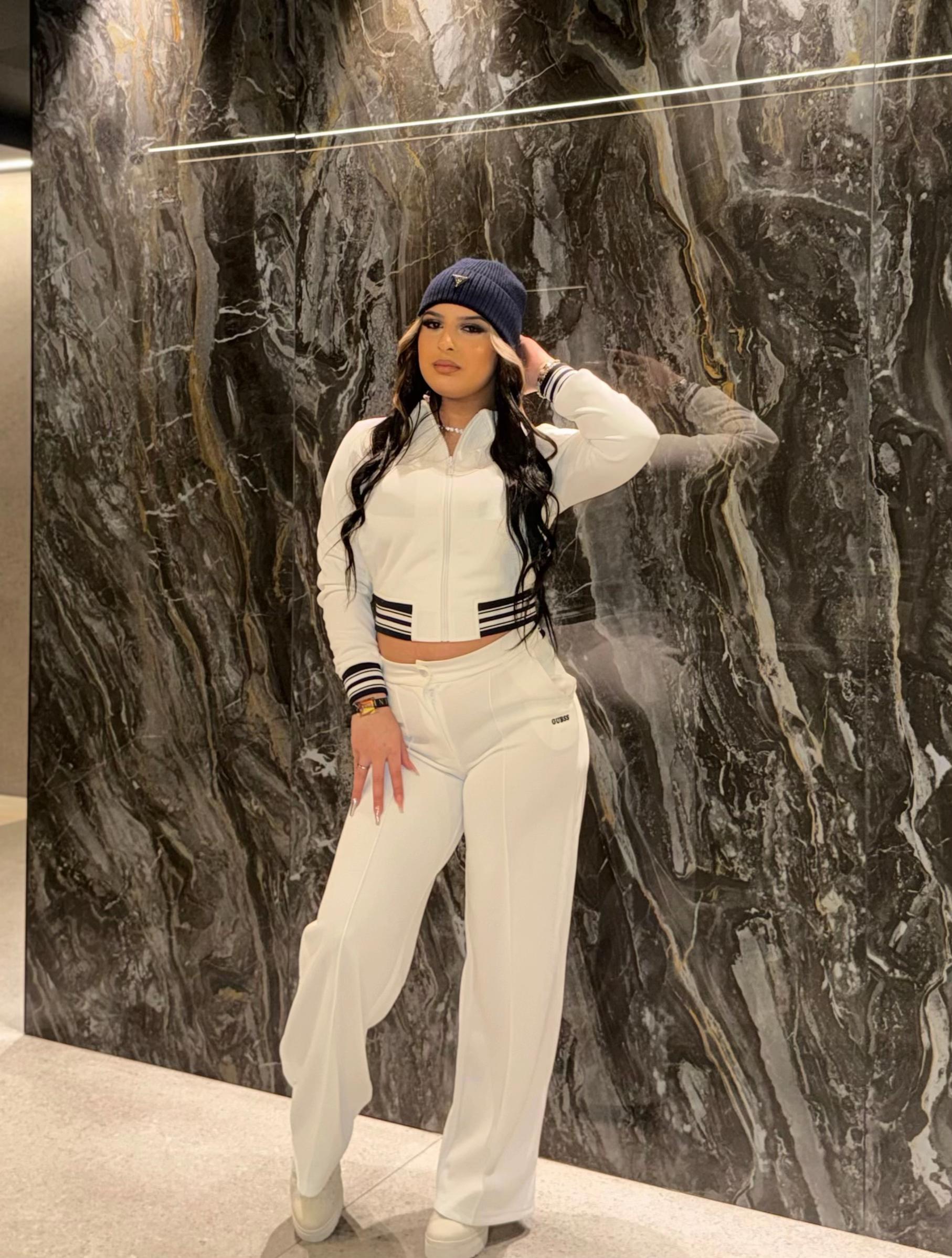 @'𝑨𝒓𝒕𝒖𝒓𝑫𝒂𝒚✨.
