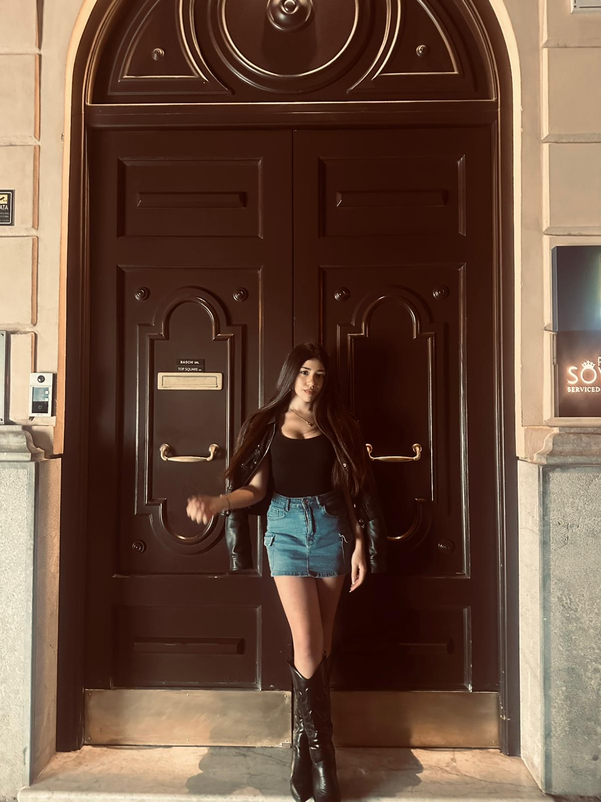 @asi&uacute;