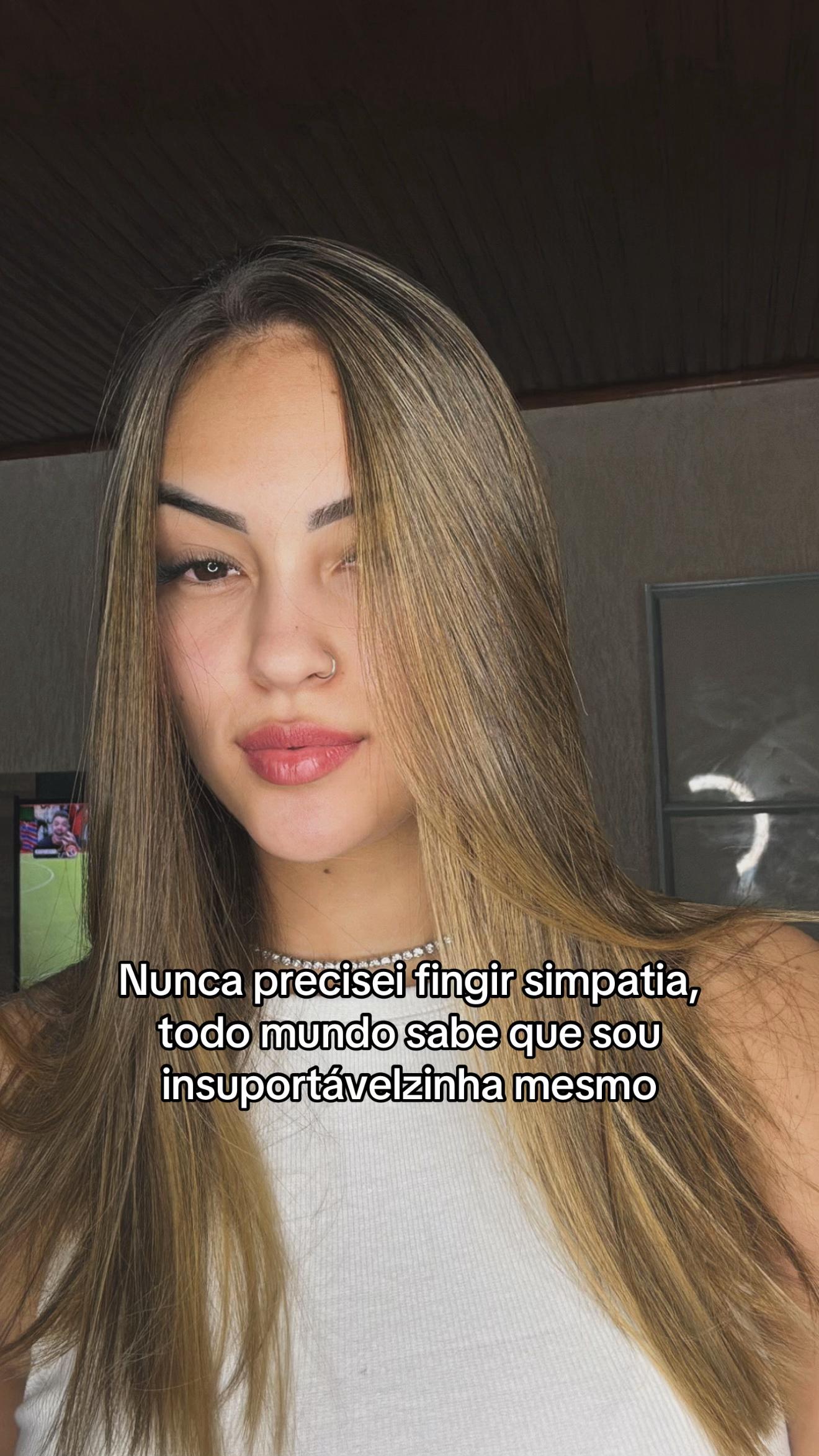 @_emanuellycarolina