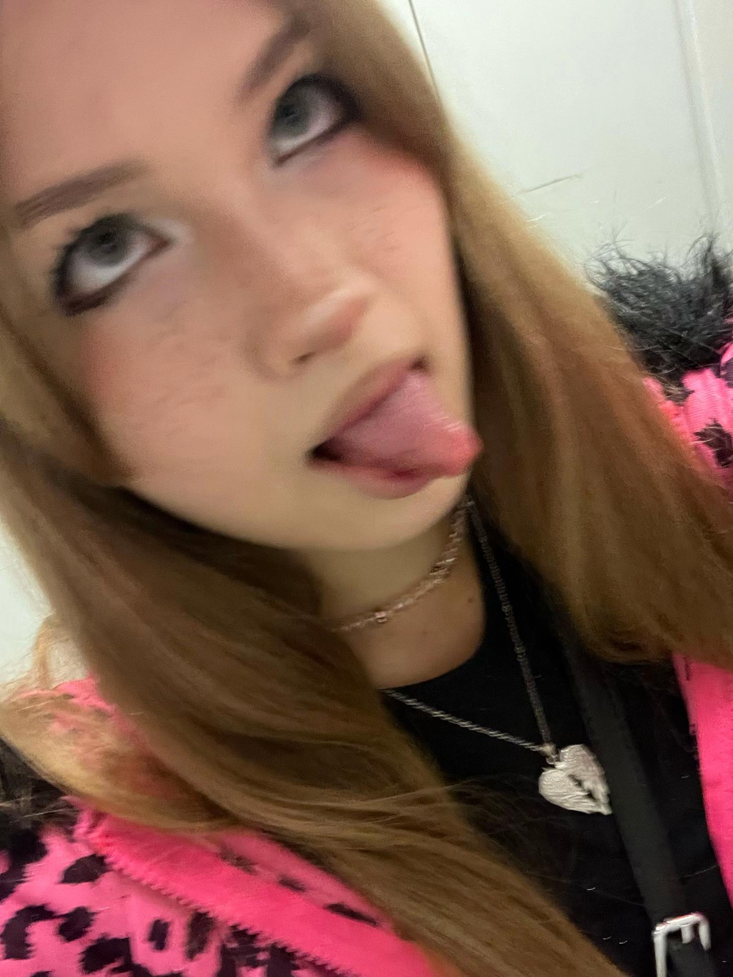 @🎼яночкек owo➕
