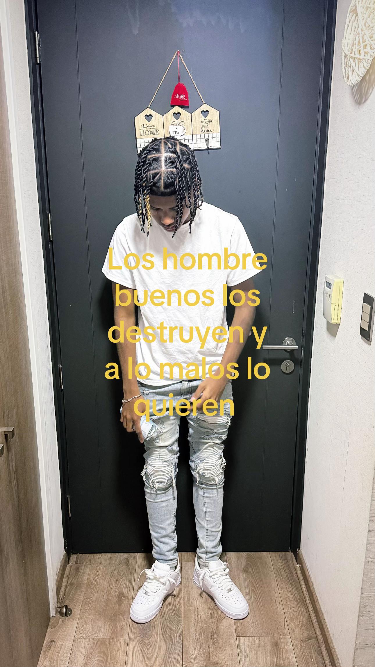 @8TR3Y
