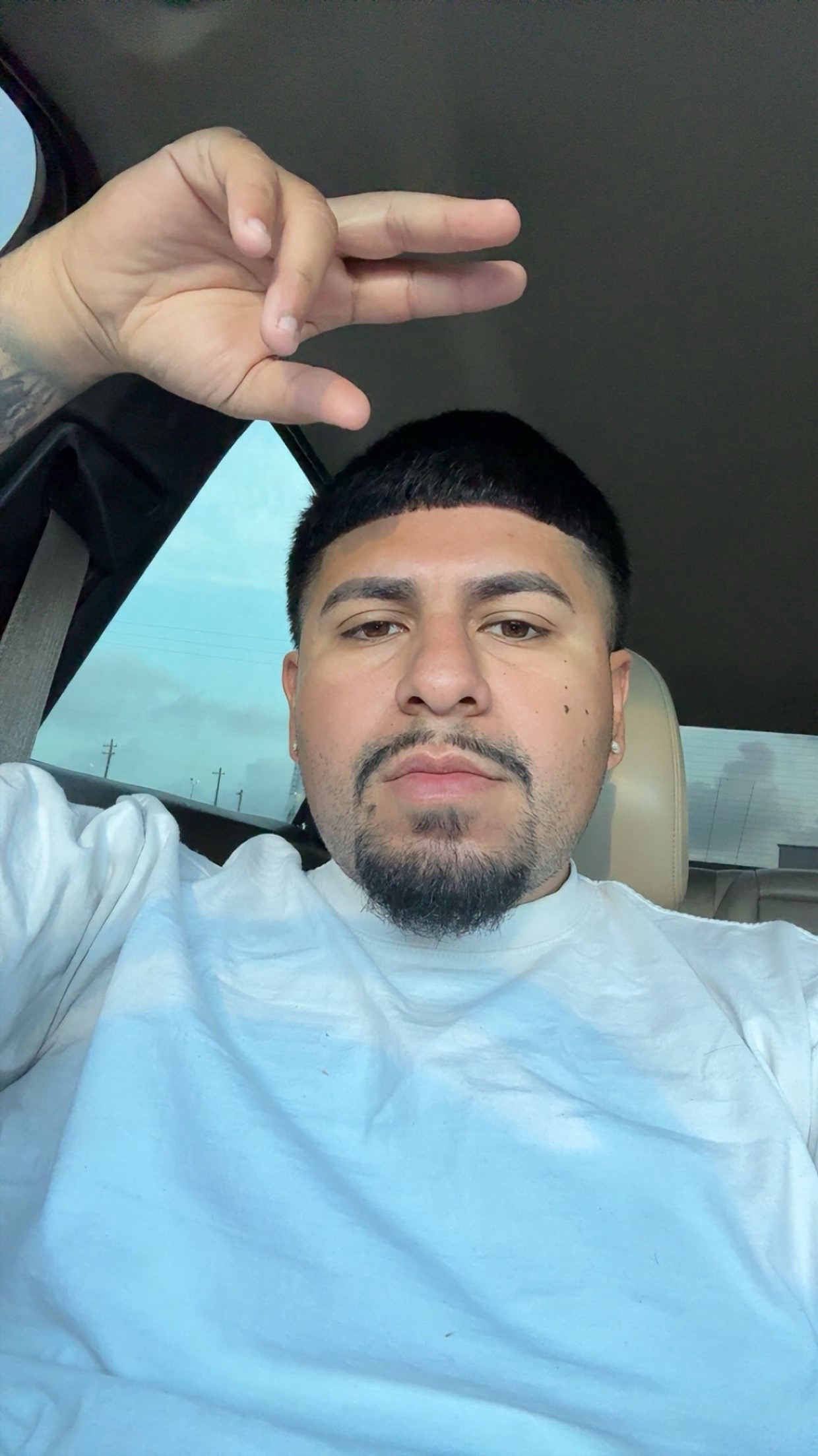 @__joelflores__