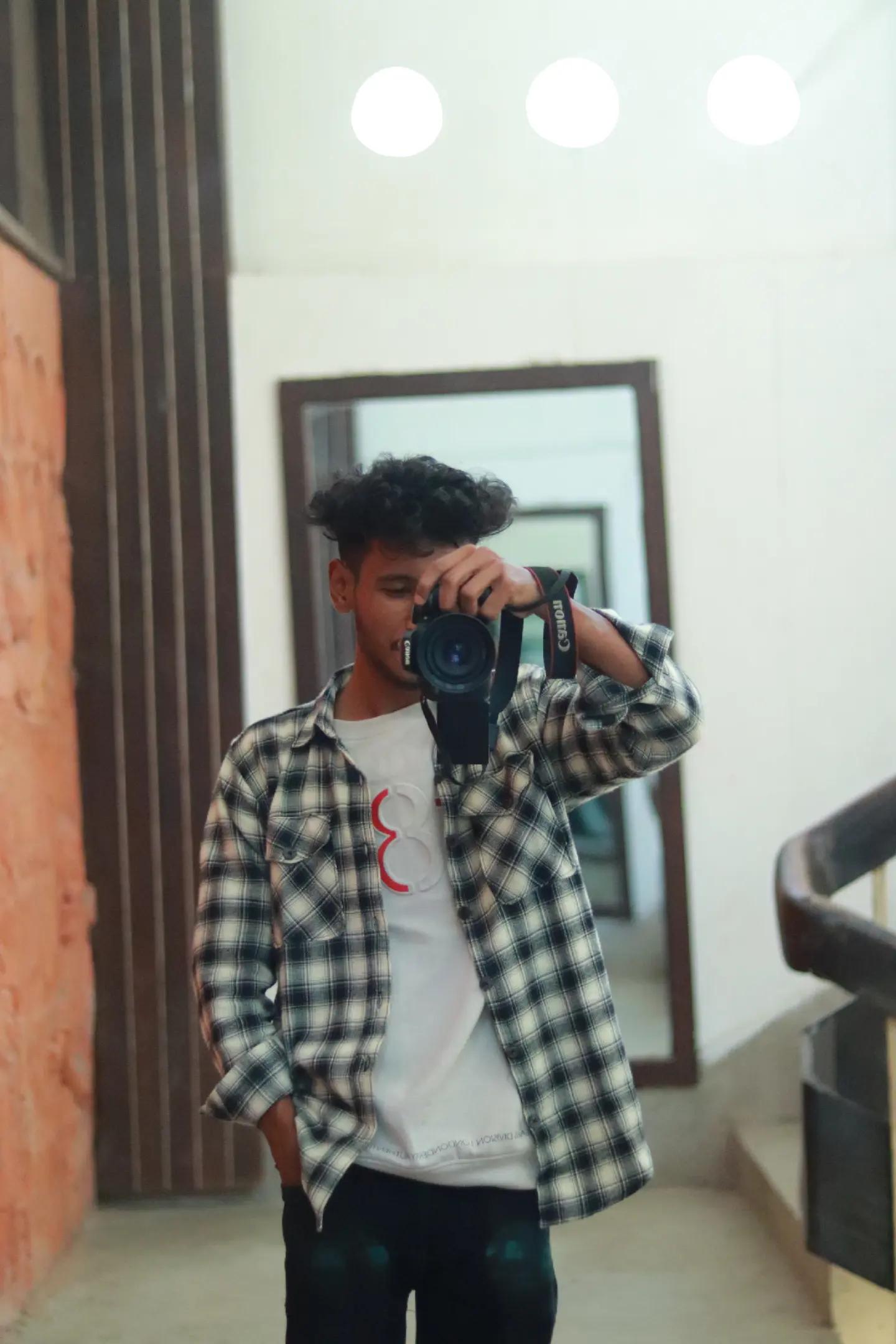 @its_𝙰𝚅𝙸𝙲𝙷𝙰𝙷𝙰𝚁 (आद)👑