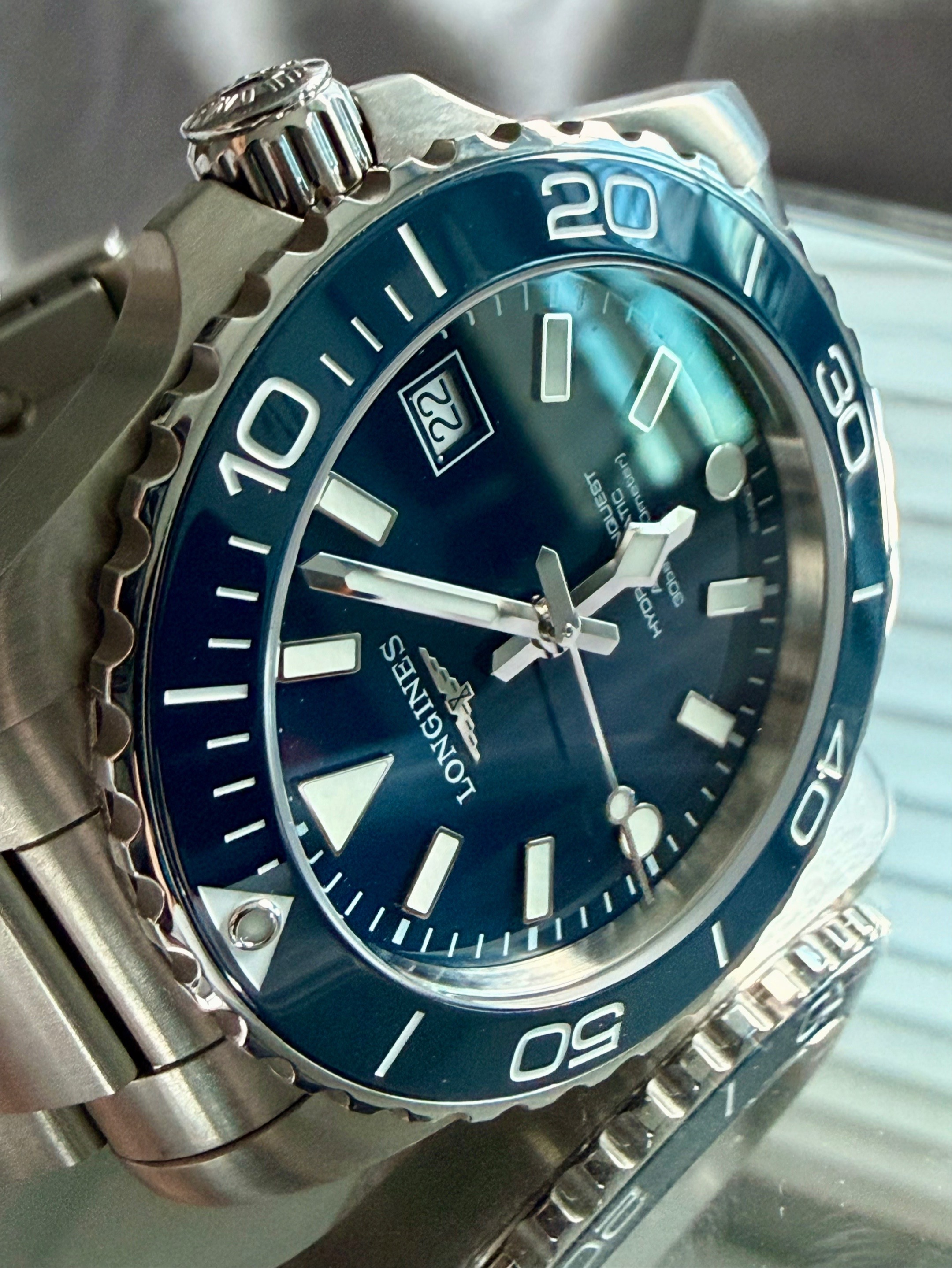 @watchwithnico
