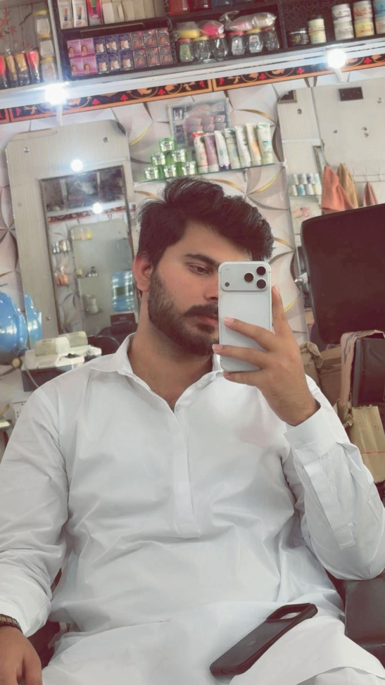 @زین  عاصم 🫀
