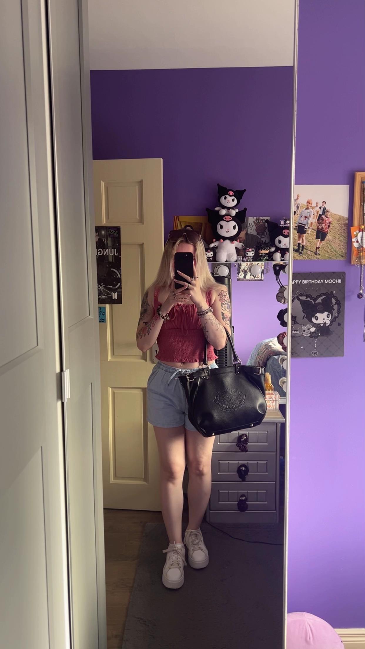 @𝓜𝓸𝓬𝓱𝓲 ꨄ︎