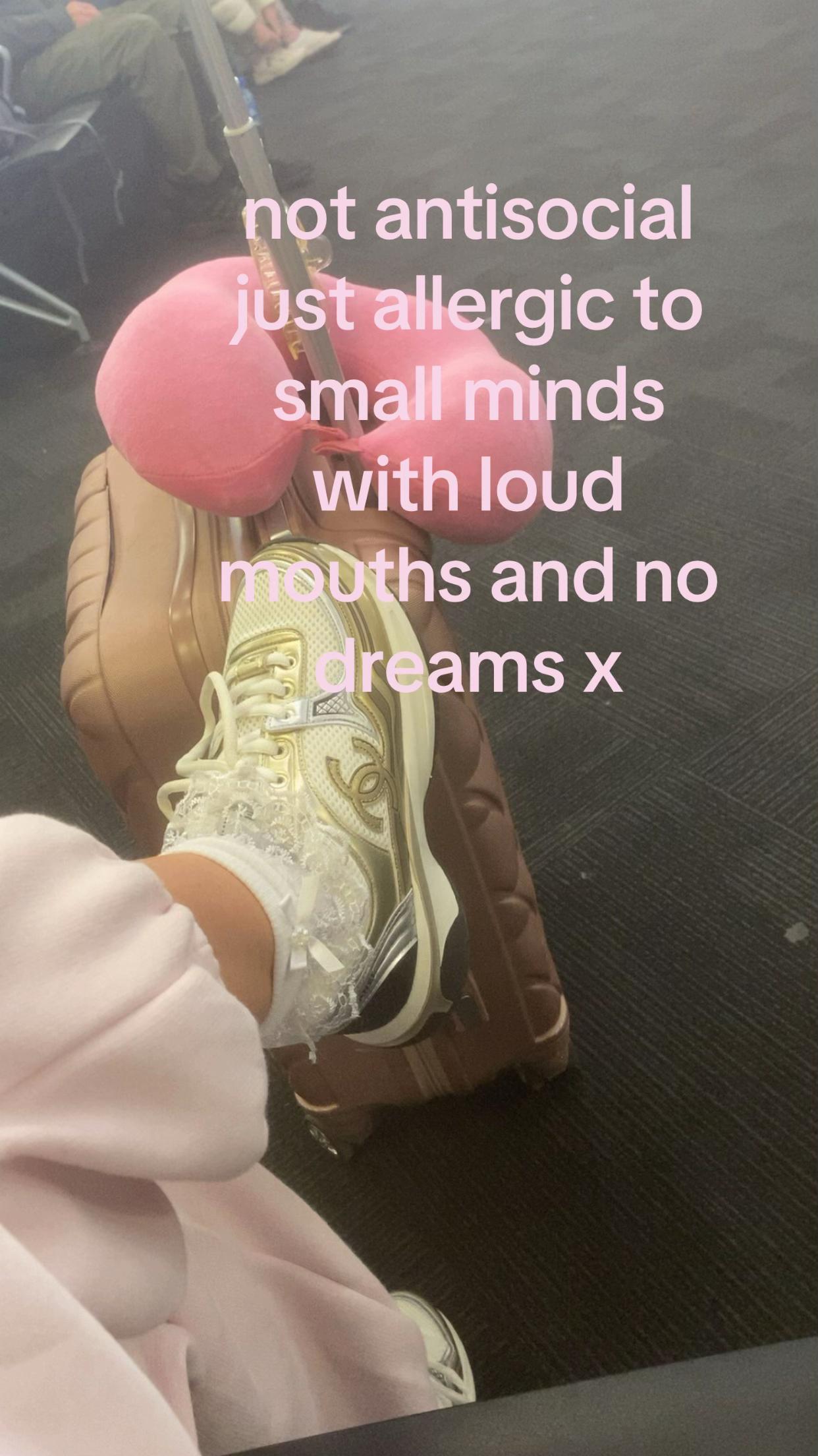 @𝐌𝐀𝐃𝐃𝐈𝐄𝐌𝐀𝐄👸🏼👸🏼