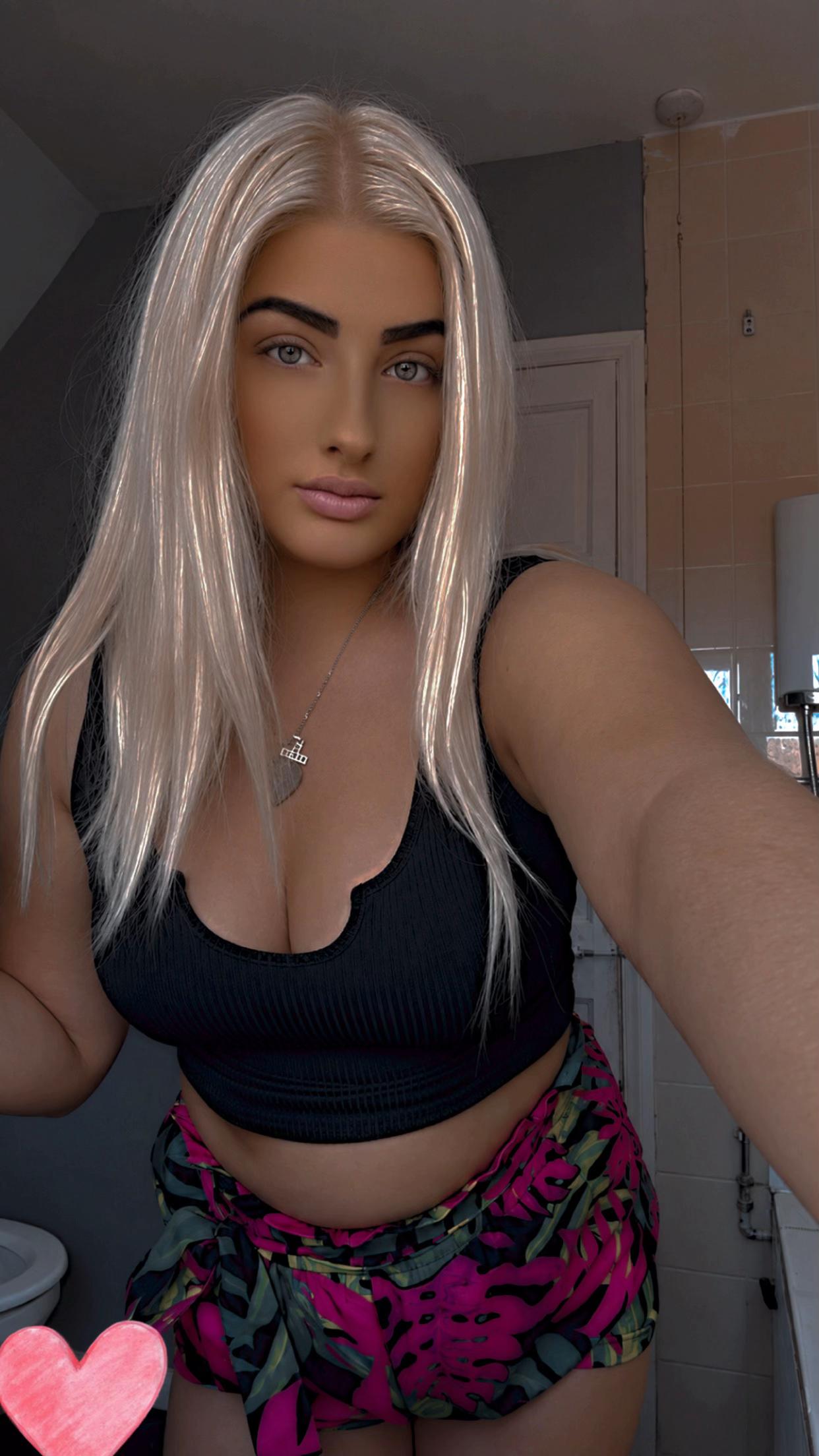 @ᴄᴏᴜʀᴛꜱ🍒🤍