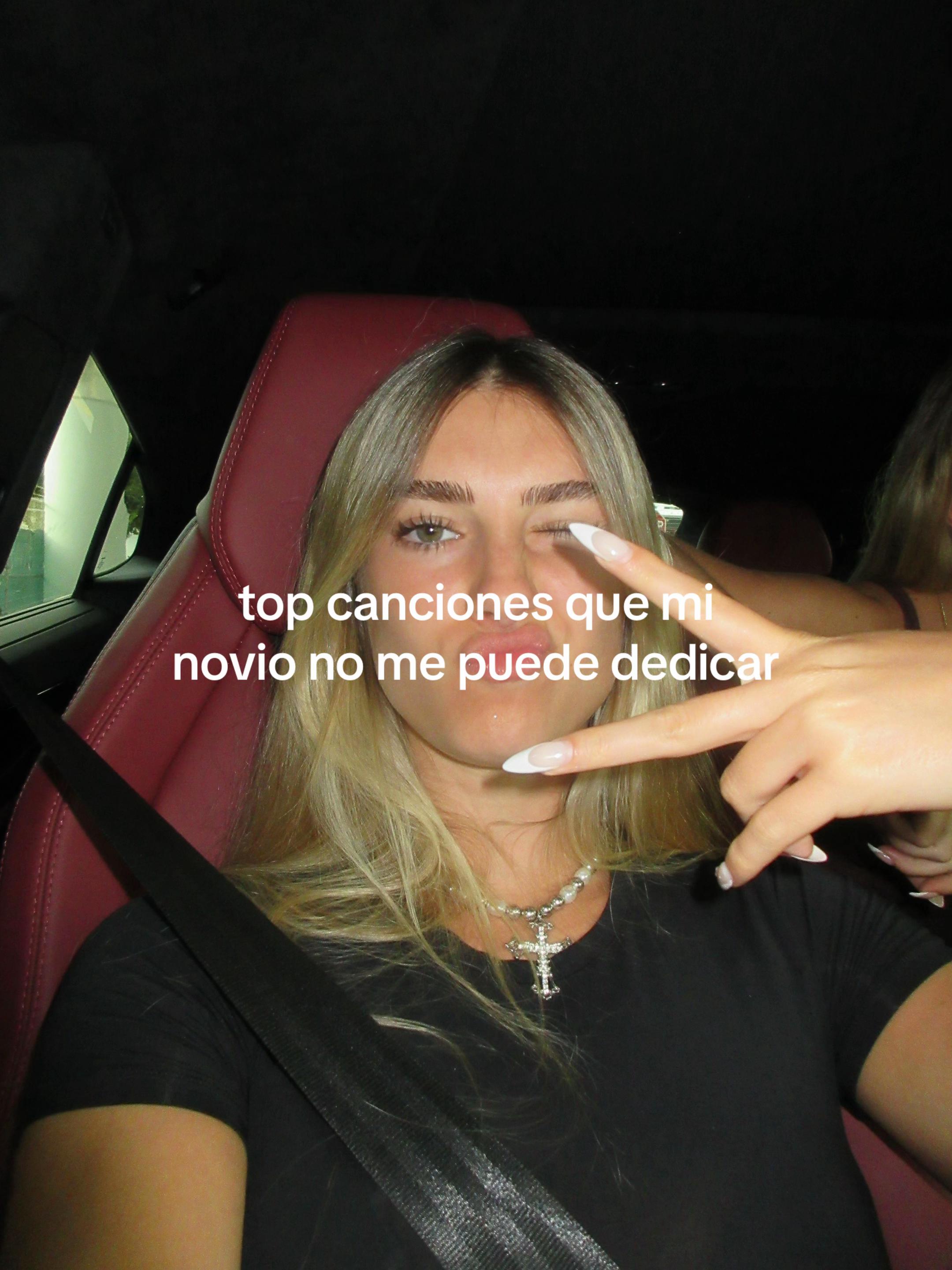 @✧₊⁺ vicky albino ✧₊⁺