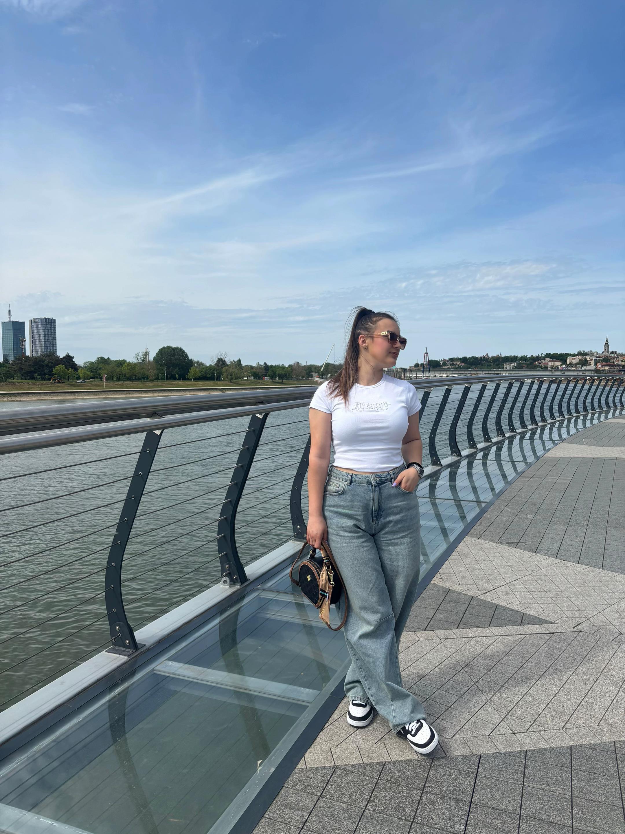 @anastasija