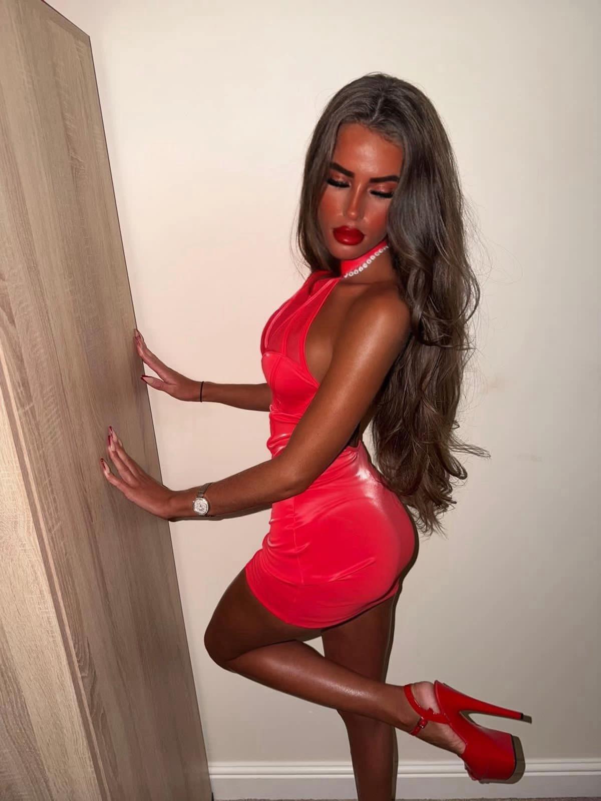 @Lisamarie_rooney