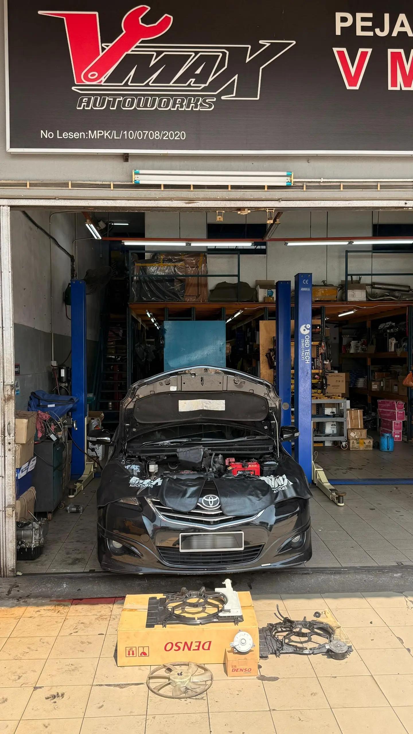 @V Max Autoworks