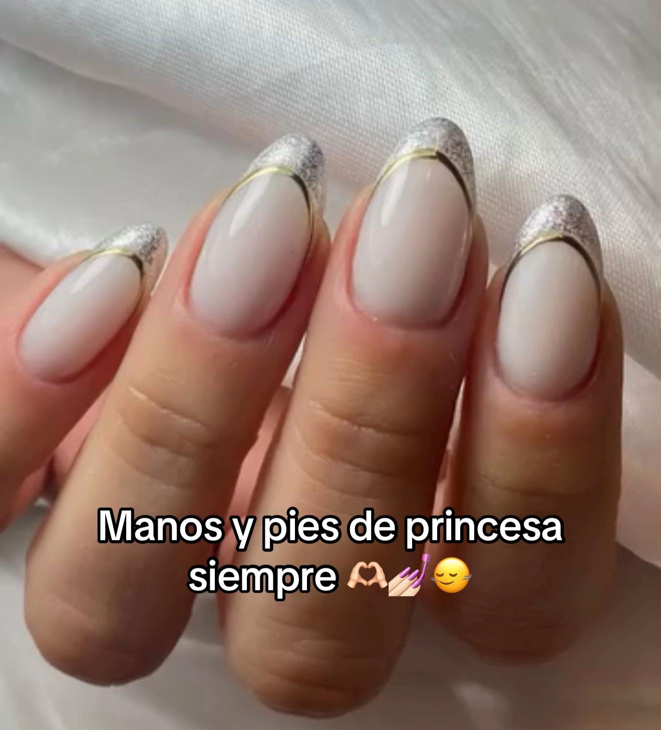 @Angie Moreno🪼🪗