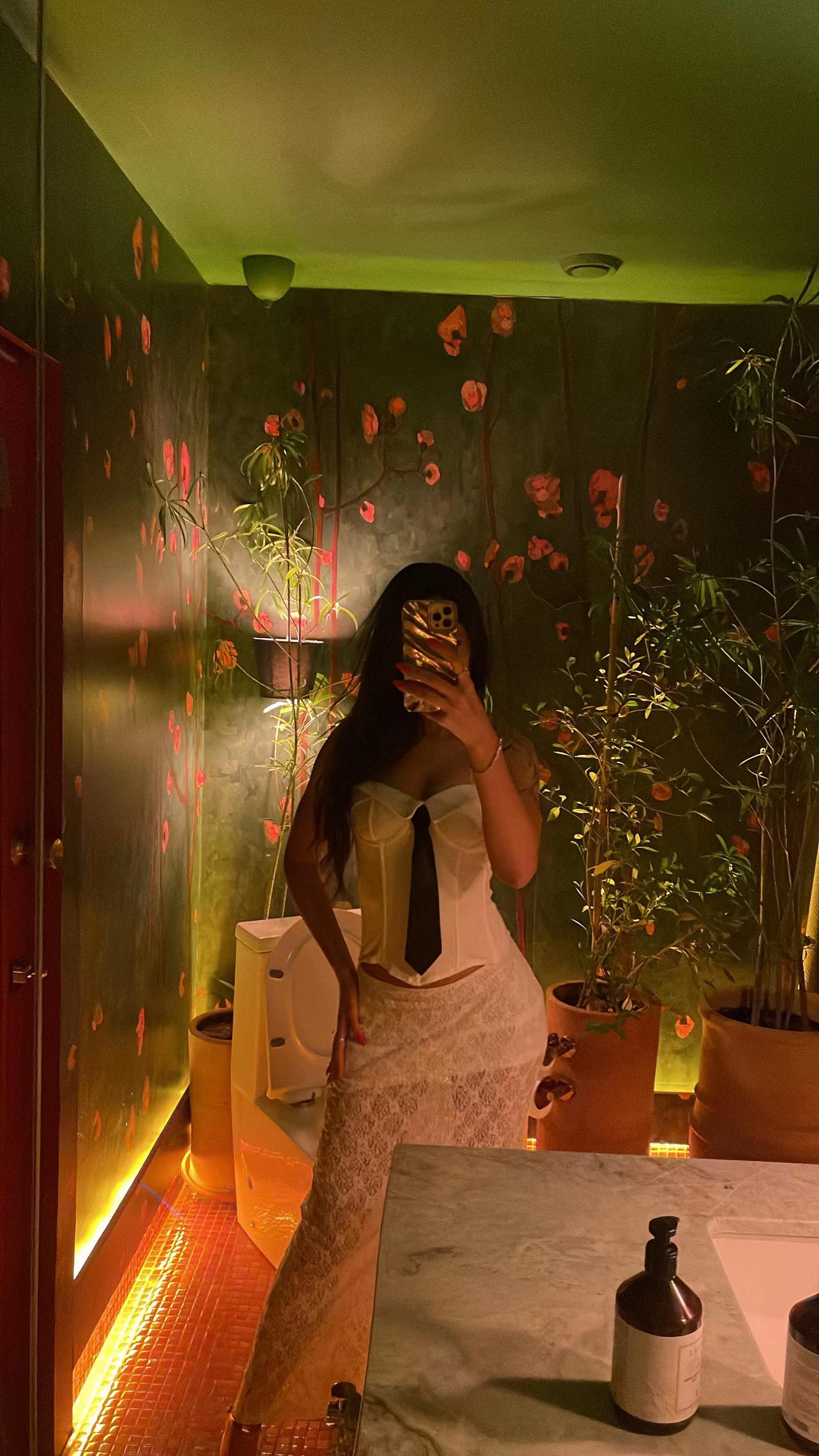@F💋