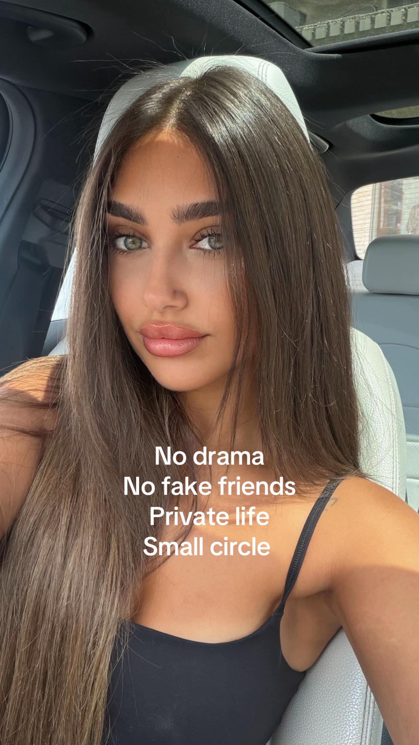 @Vanessabaz