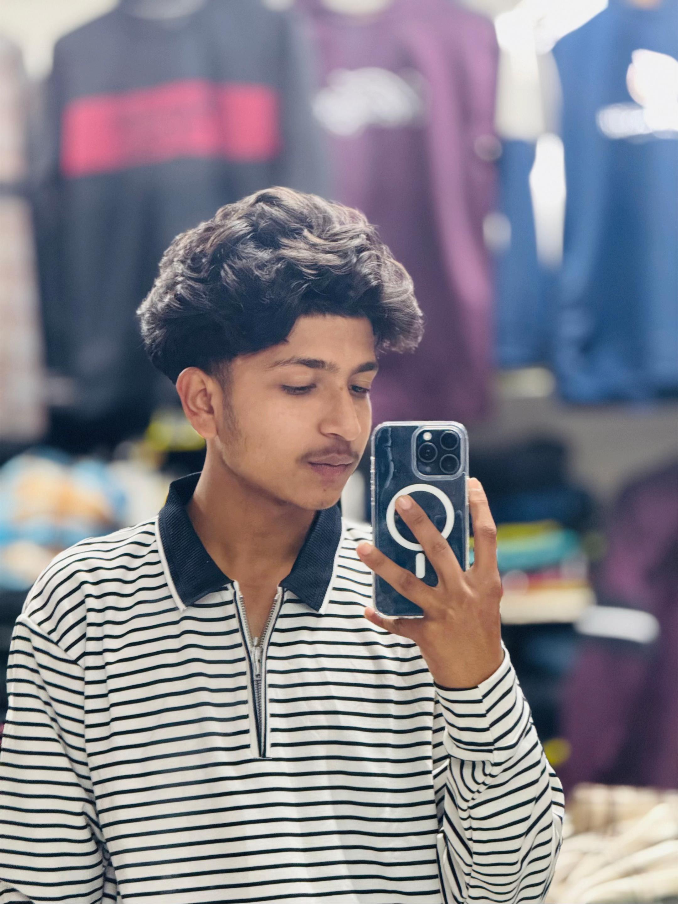@𝗷ḯꪑ Wzzz 🃏