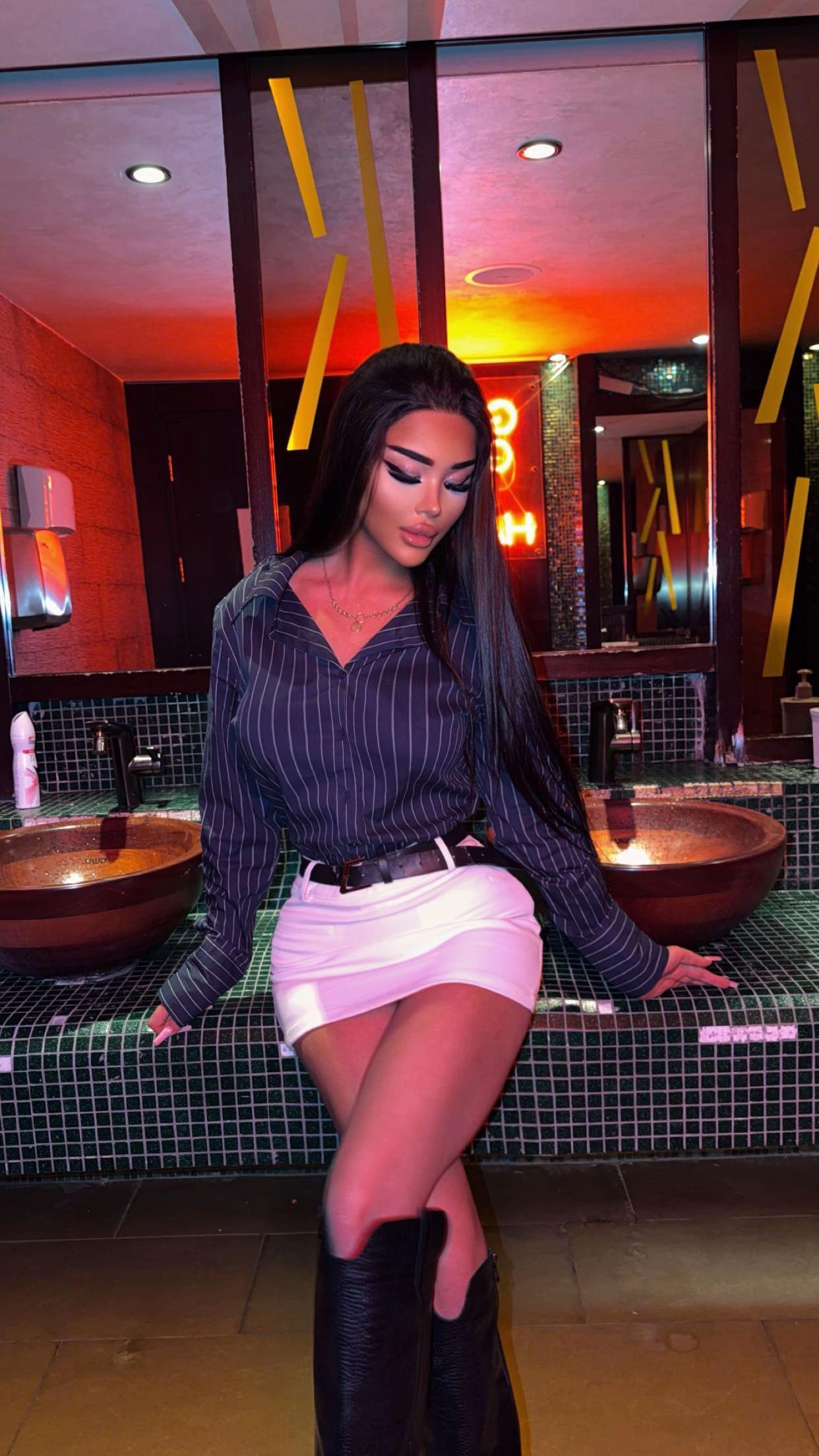 @𝓟𝓪𝓷𝓽𝓱𝓮𝓻𝓪 𝟎𝟖𝟐🖤