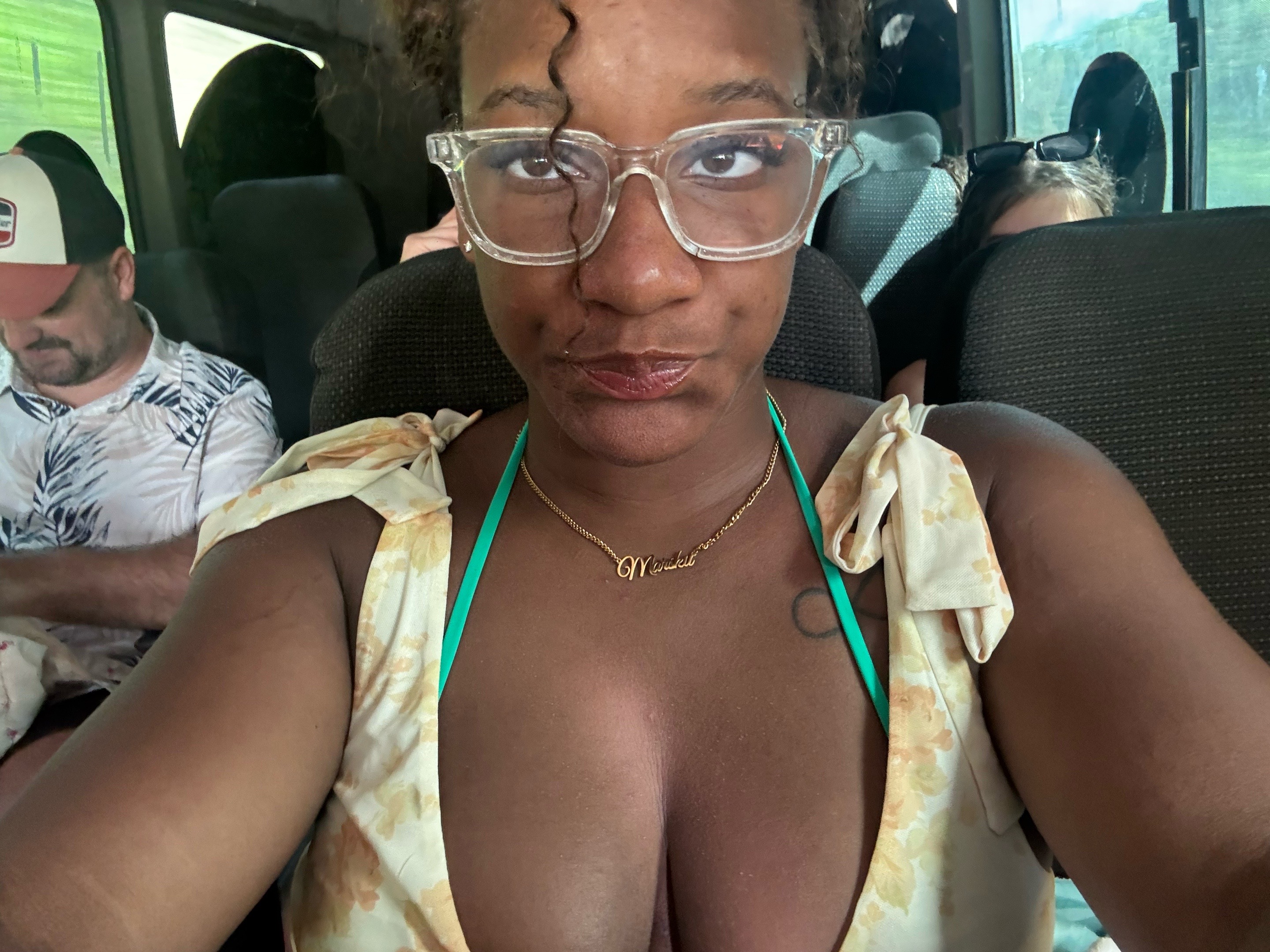 @Marii