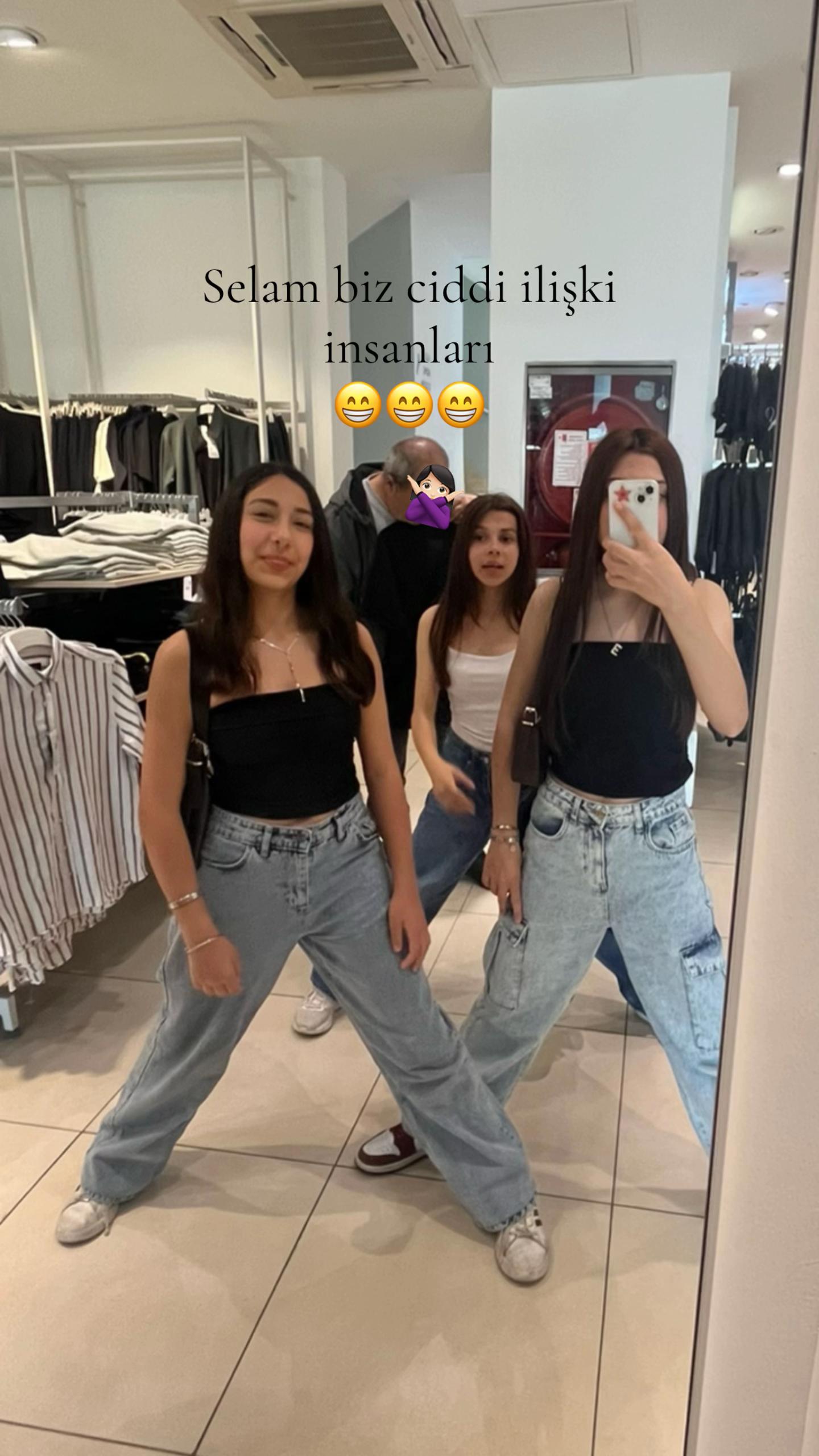 @𝓔 ⋆