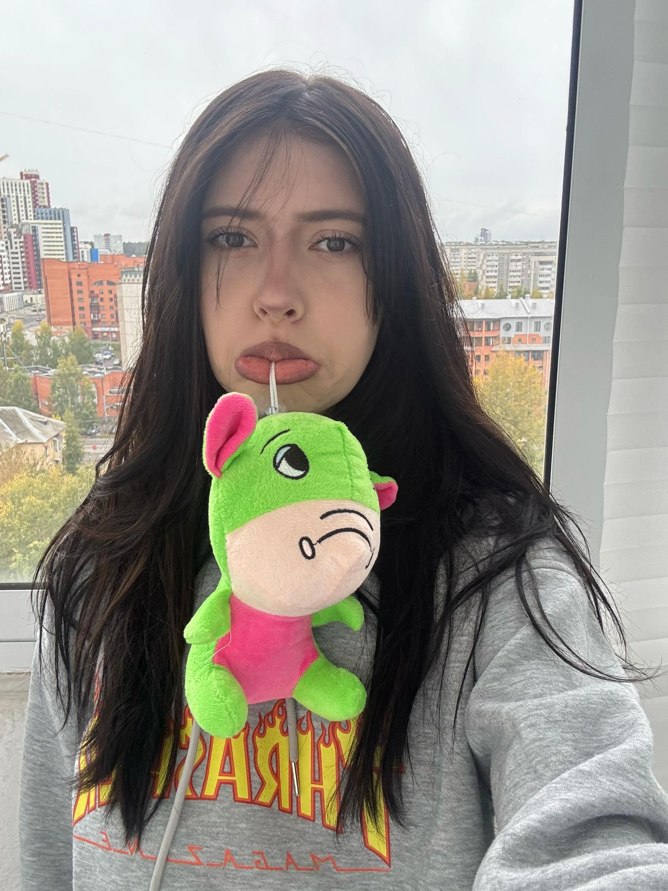 @r1ph0e