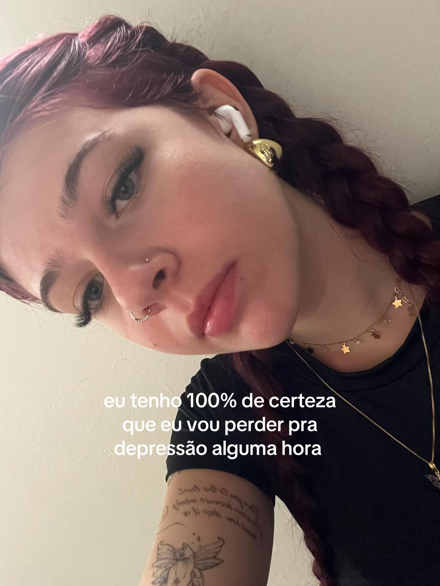 @letícia ✮⋆˙☭