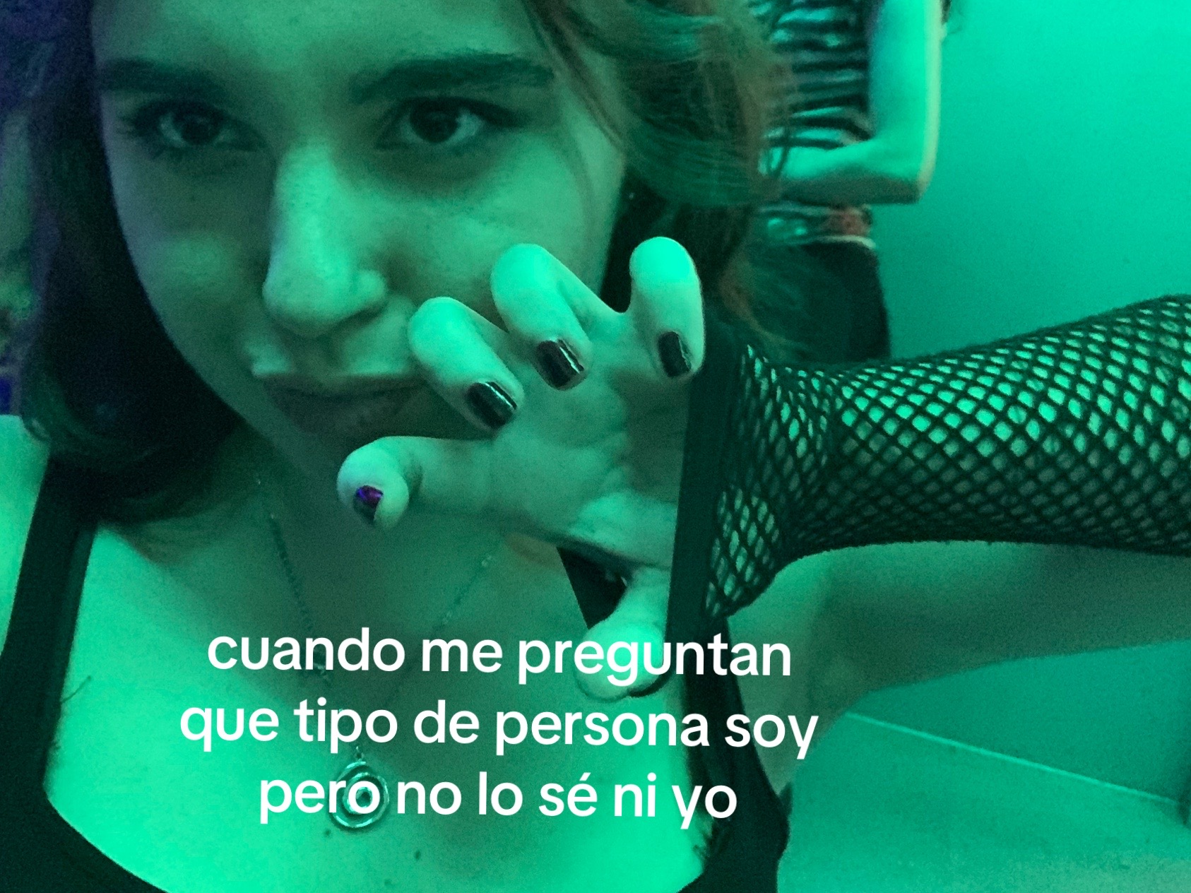@。・:*˚:✧。 whos_carla🌀