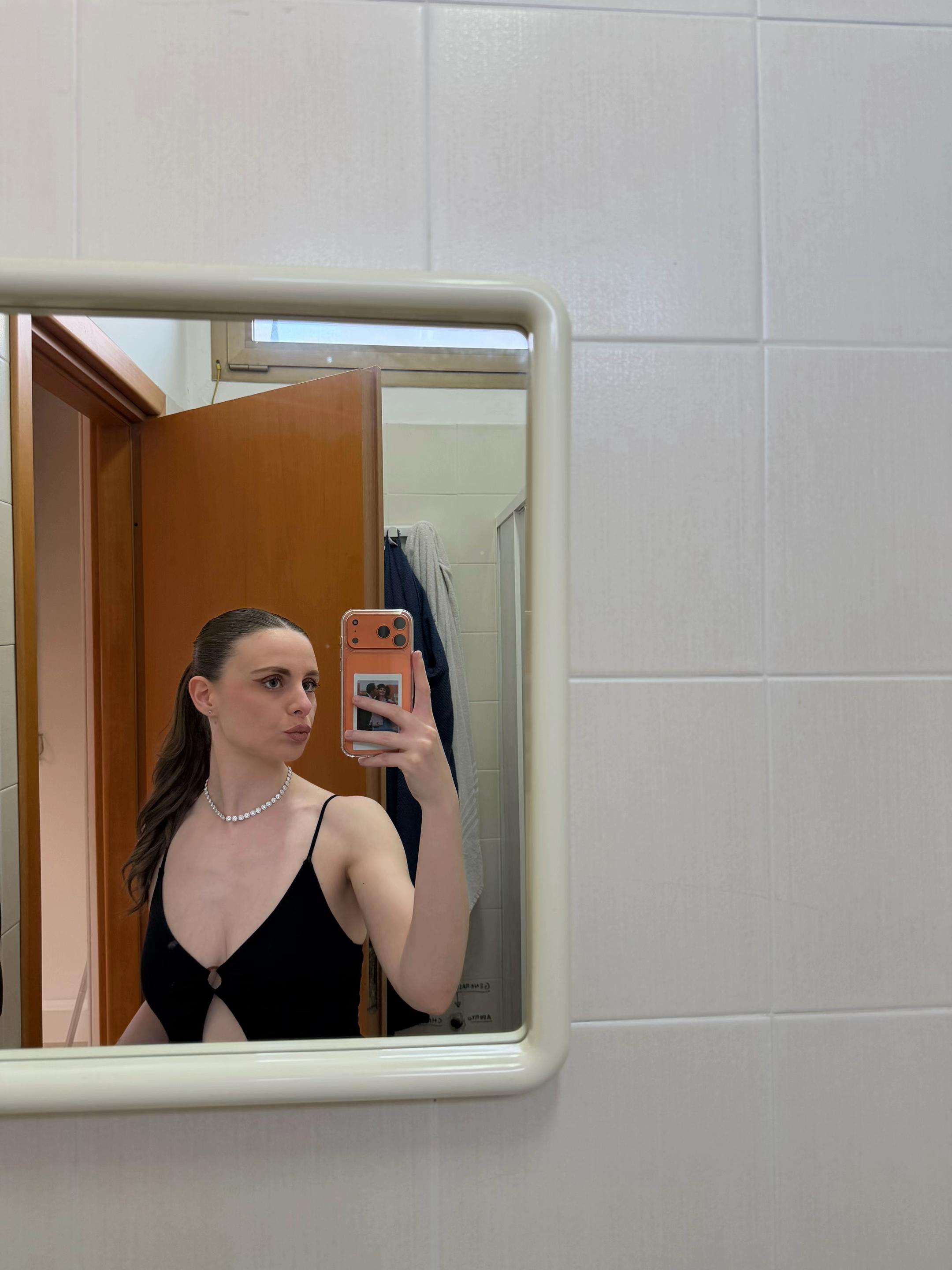 @𝐄 𝐋 𝐈🖤
