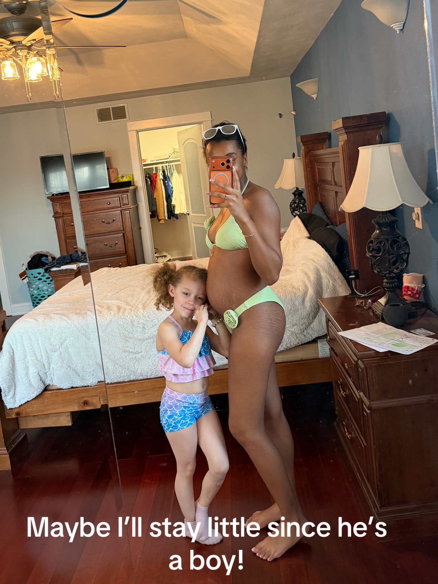 @AvasWorld