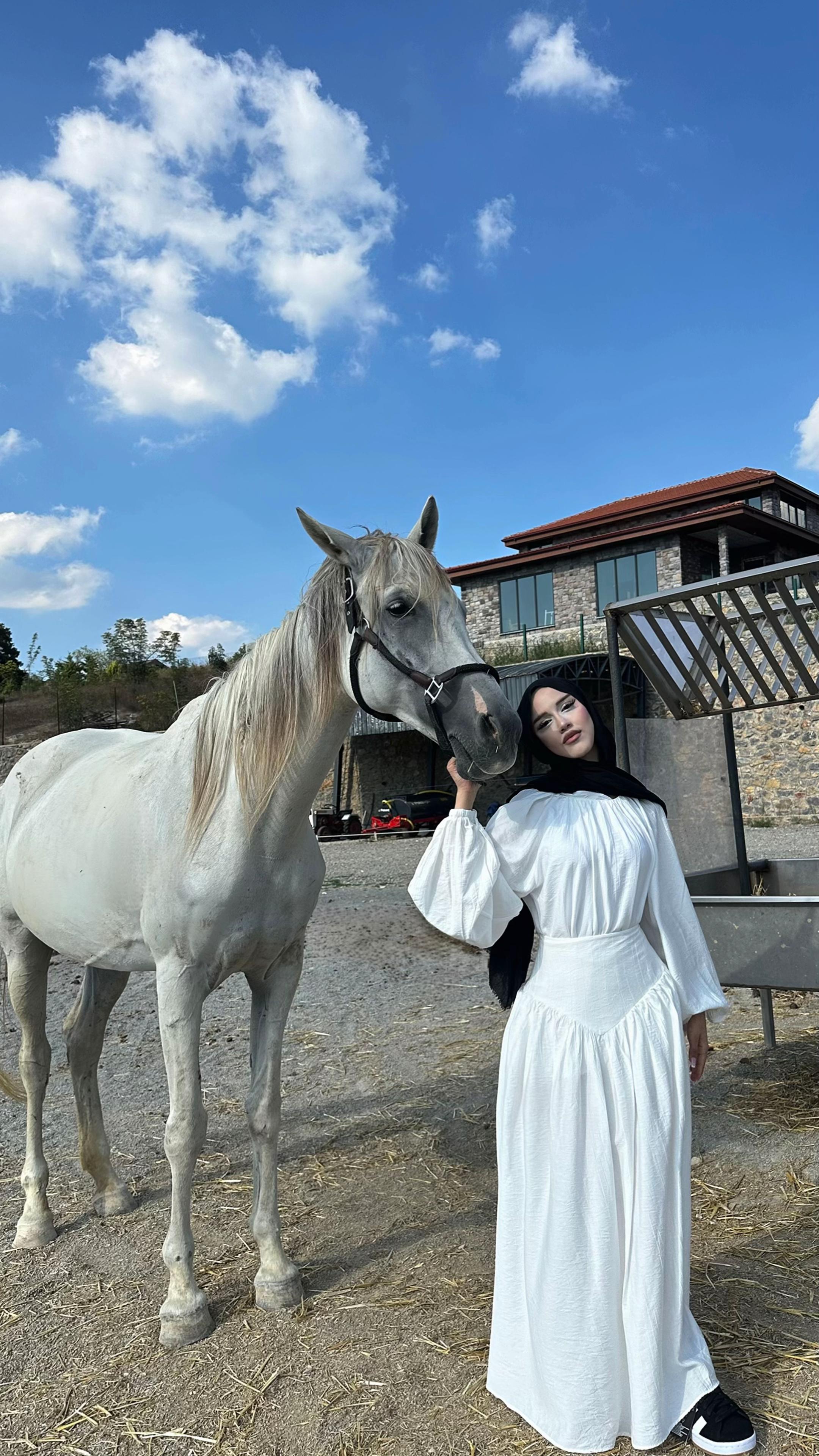 @Ebrar Kurt 🐎