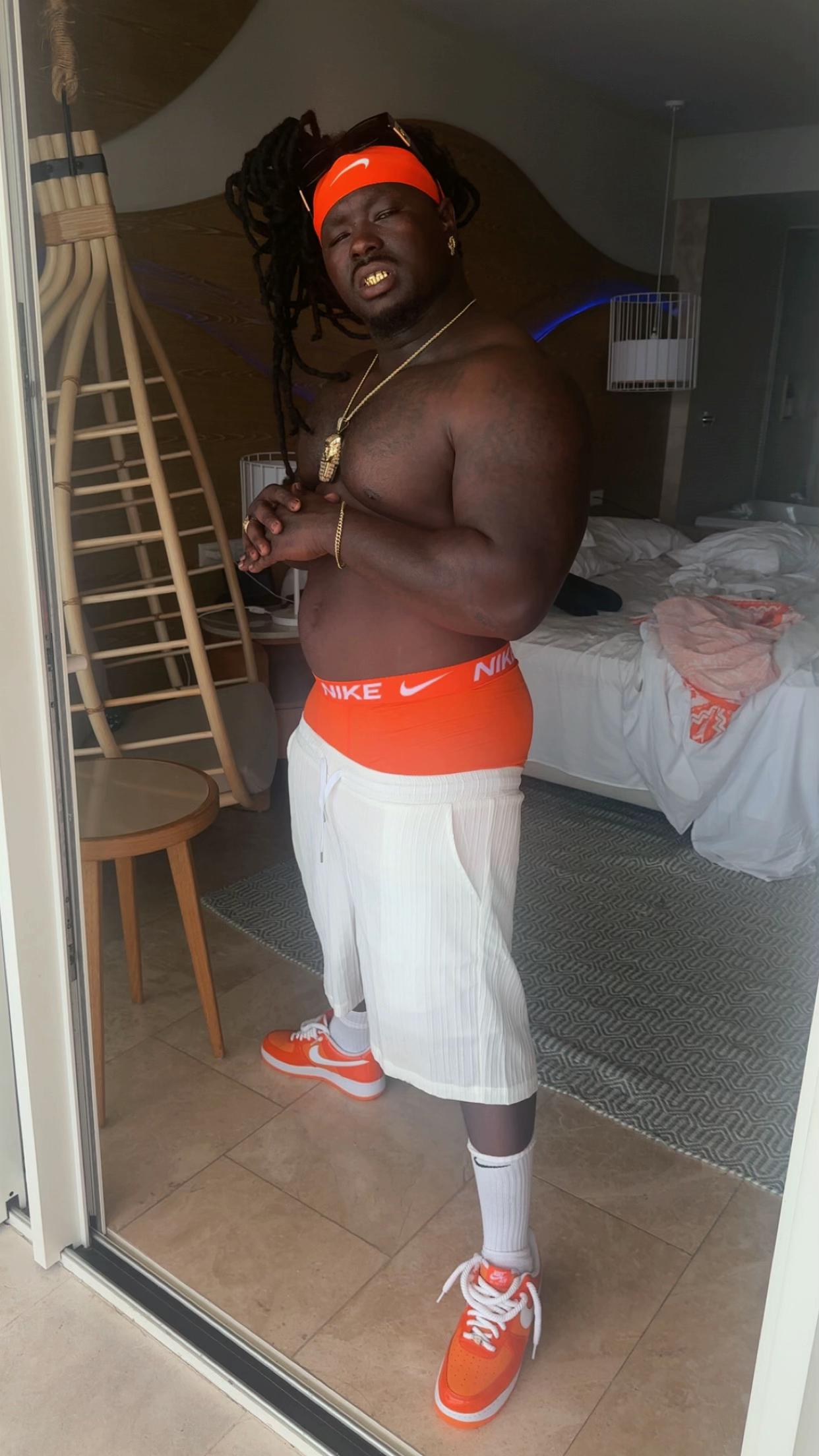 @CyiereThaGorillaTrucka🦍