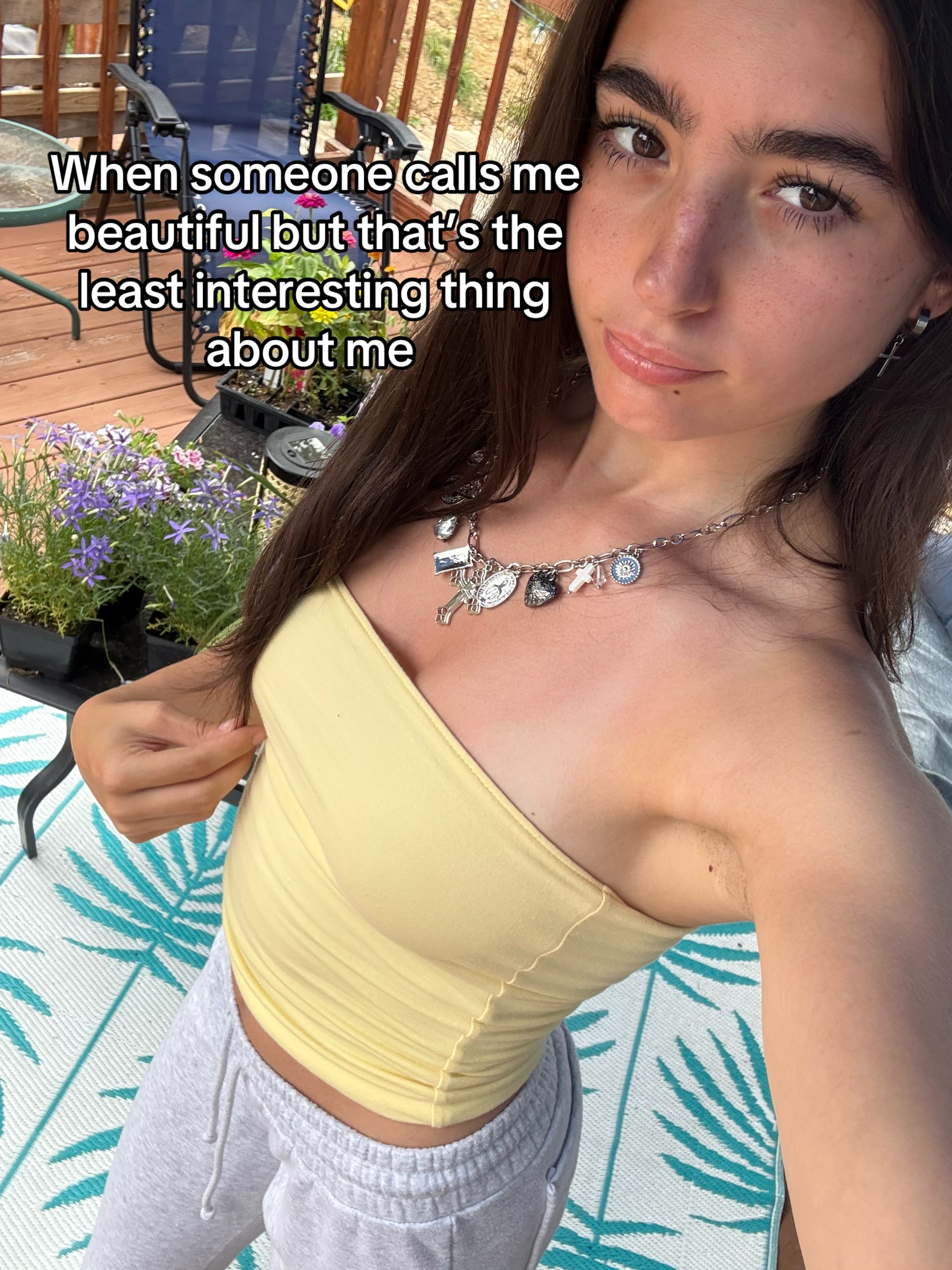 @layla.com999